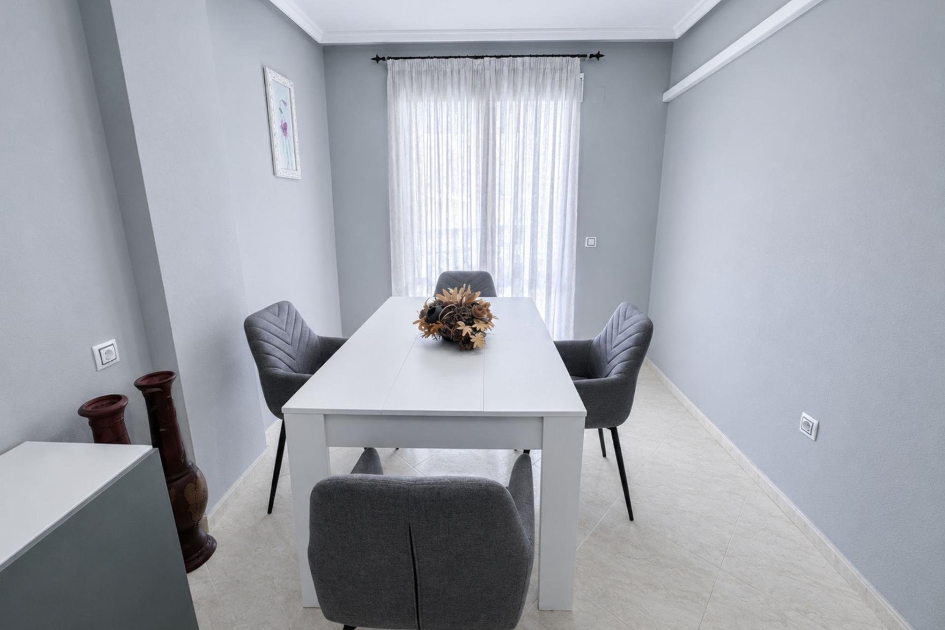 Revente - Appartement -
Torrevieja - Estacion De Autobuses