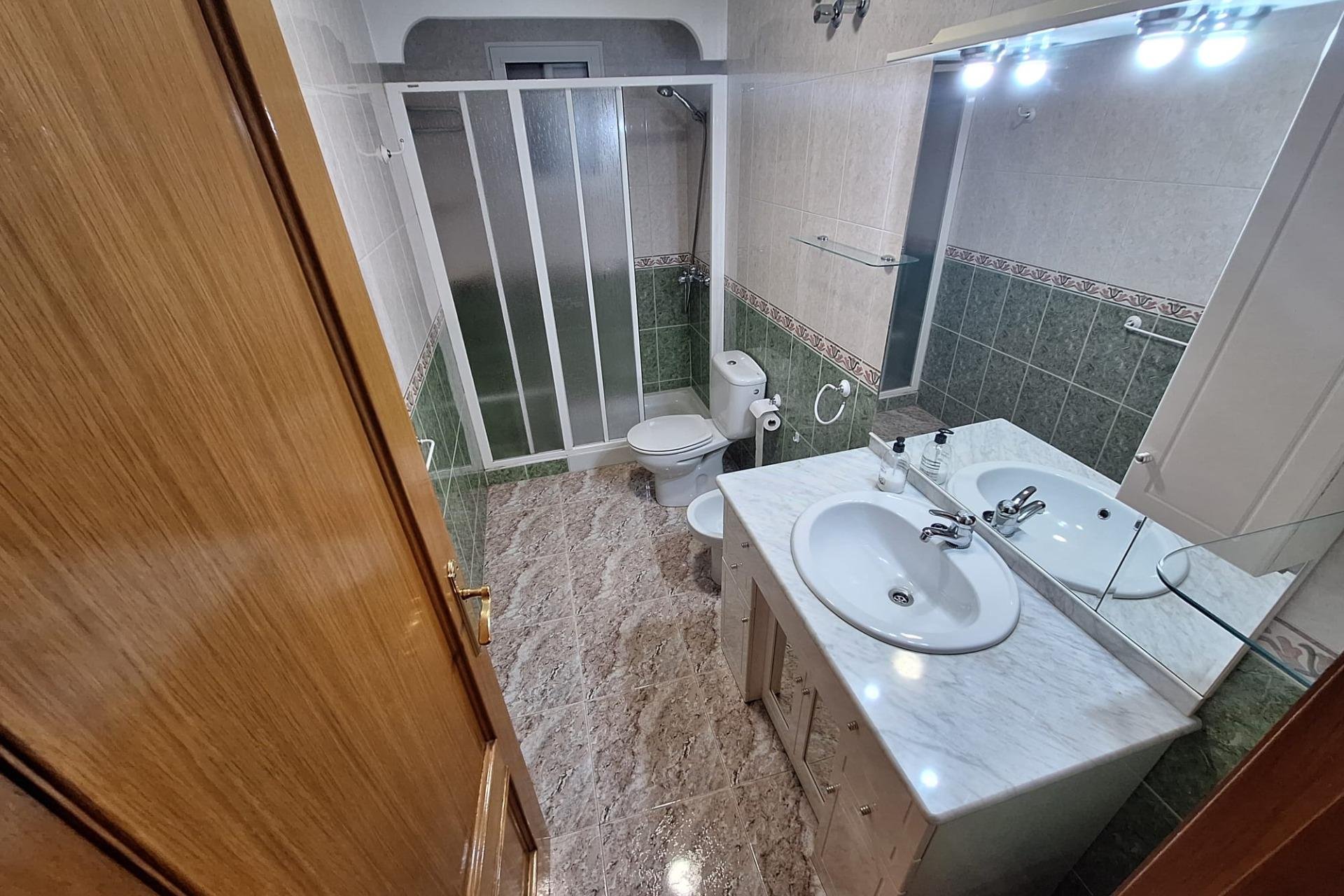 Revente - Appartement -
Torrevieja - Estacion De Autobuses