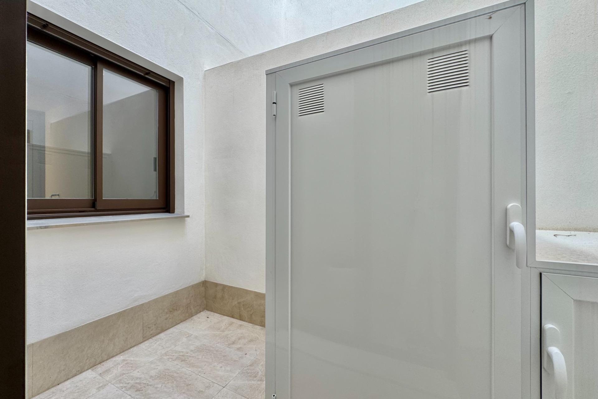 Revente - Appartement -
Torrevieja - Habaneras