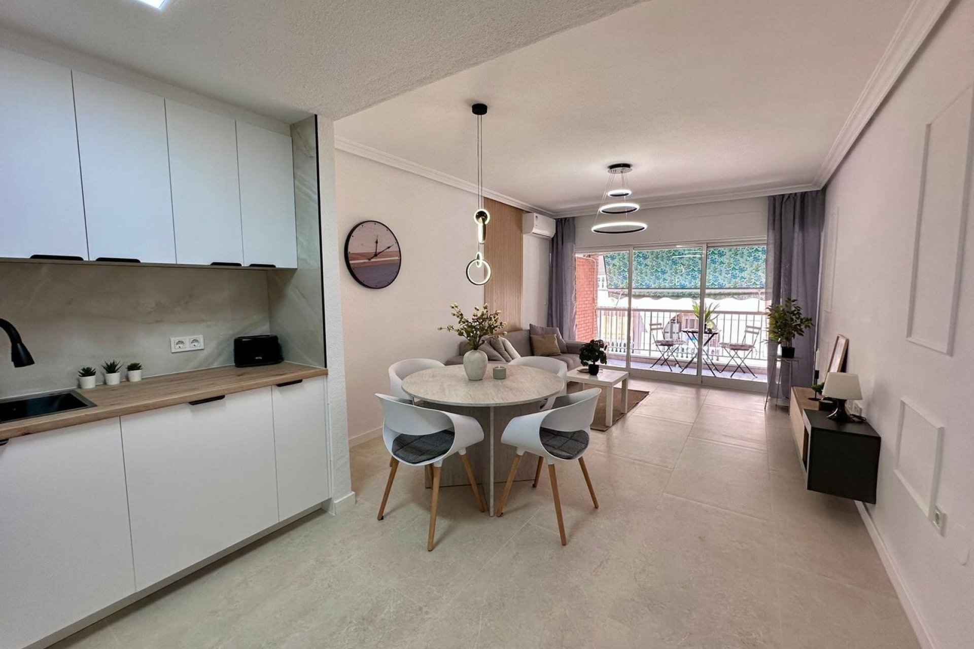 Revente - Appartement -
Torrevieja - Habaneras