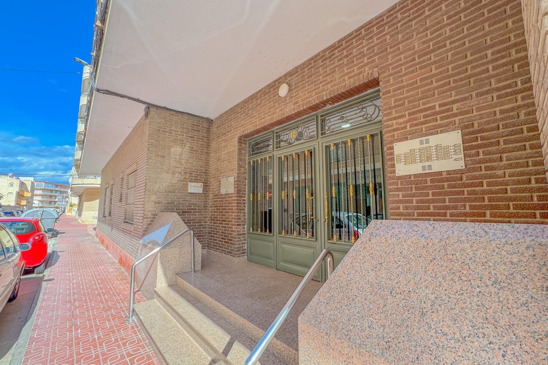 Revente - Appartement -
Torrevieja - La Mata Pueblo