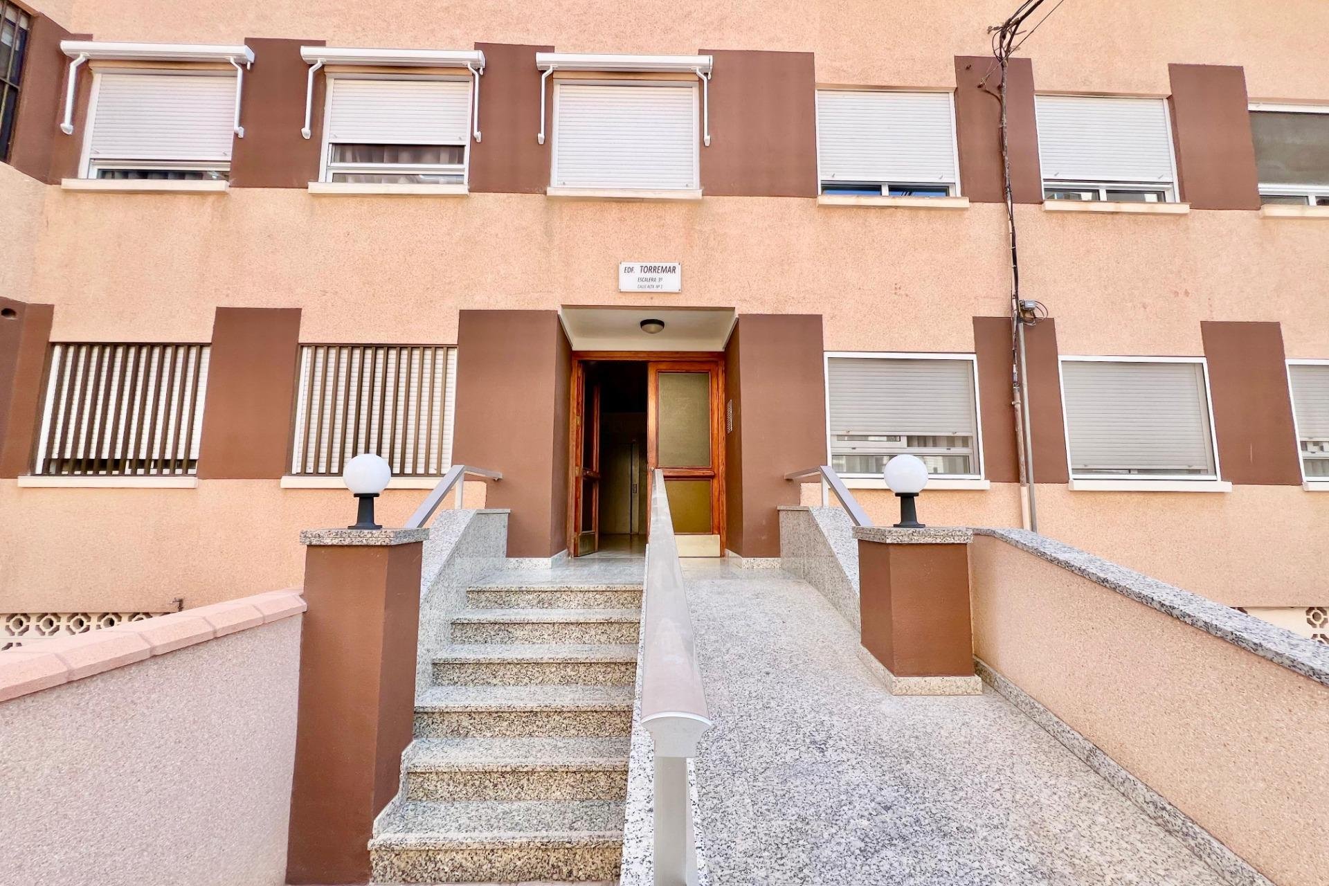 Revente - Appartement -
Torrevieja - La Mata