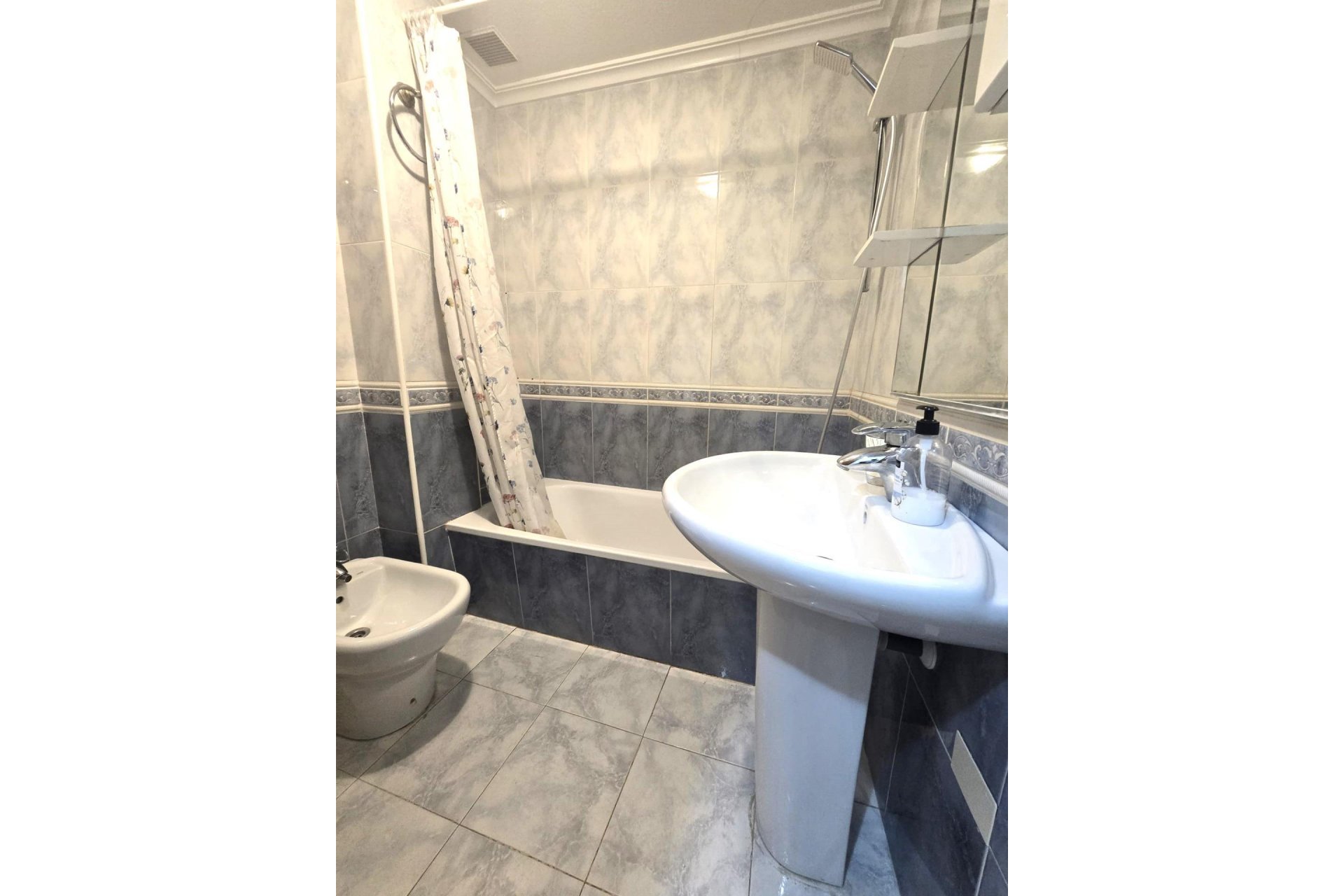Revente - Appartement -
Torrevieja - Las Piscinas Naturales