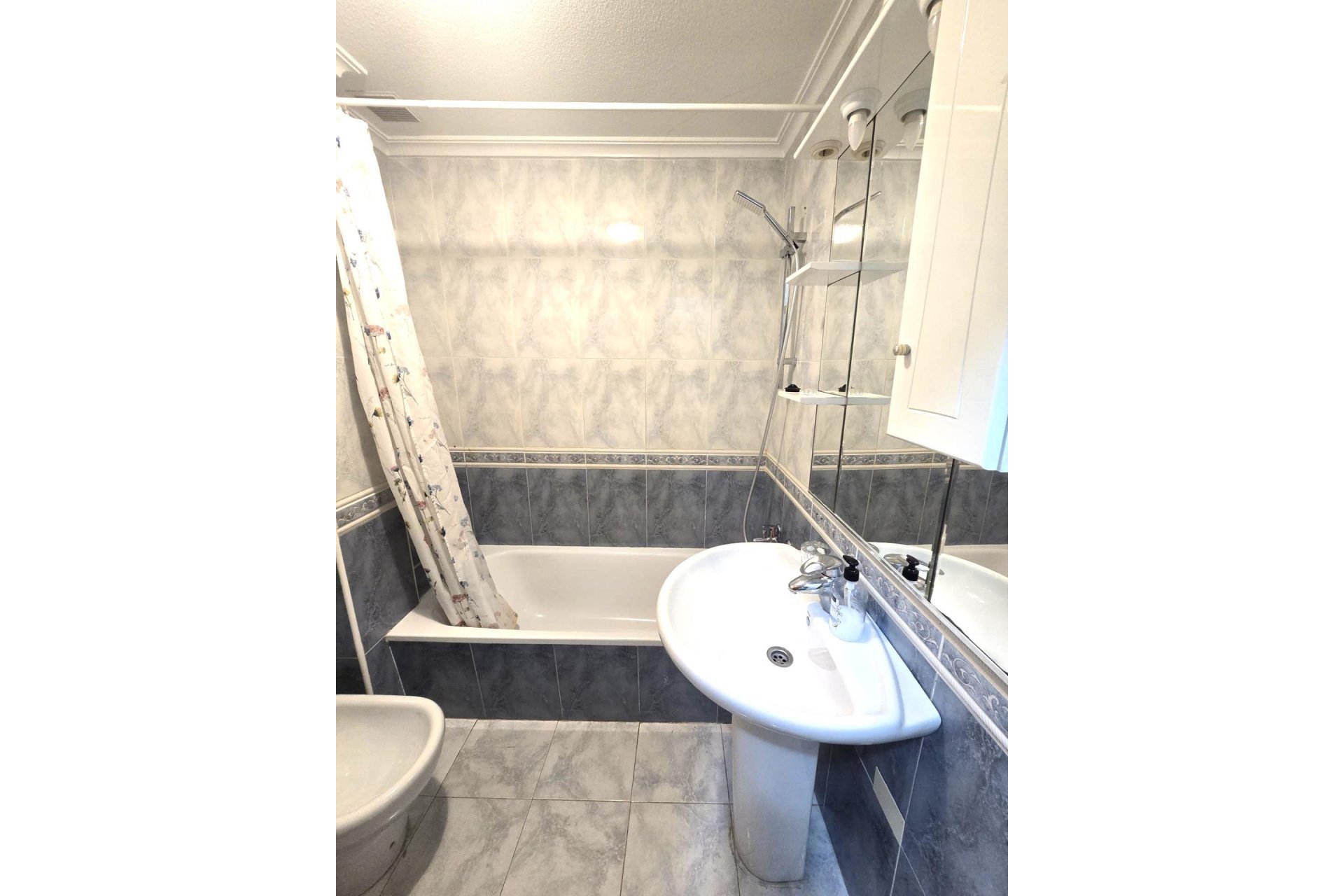 Revente - Appartement -
Torrevieja - Las Piscinas Naturales