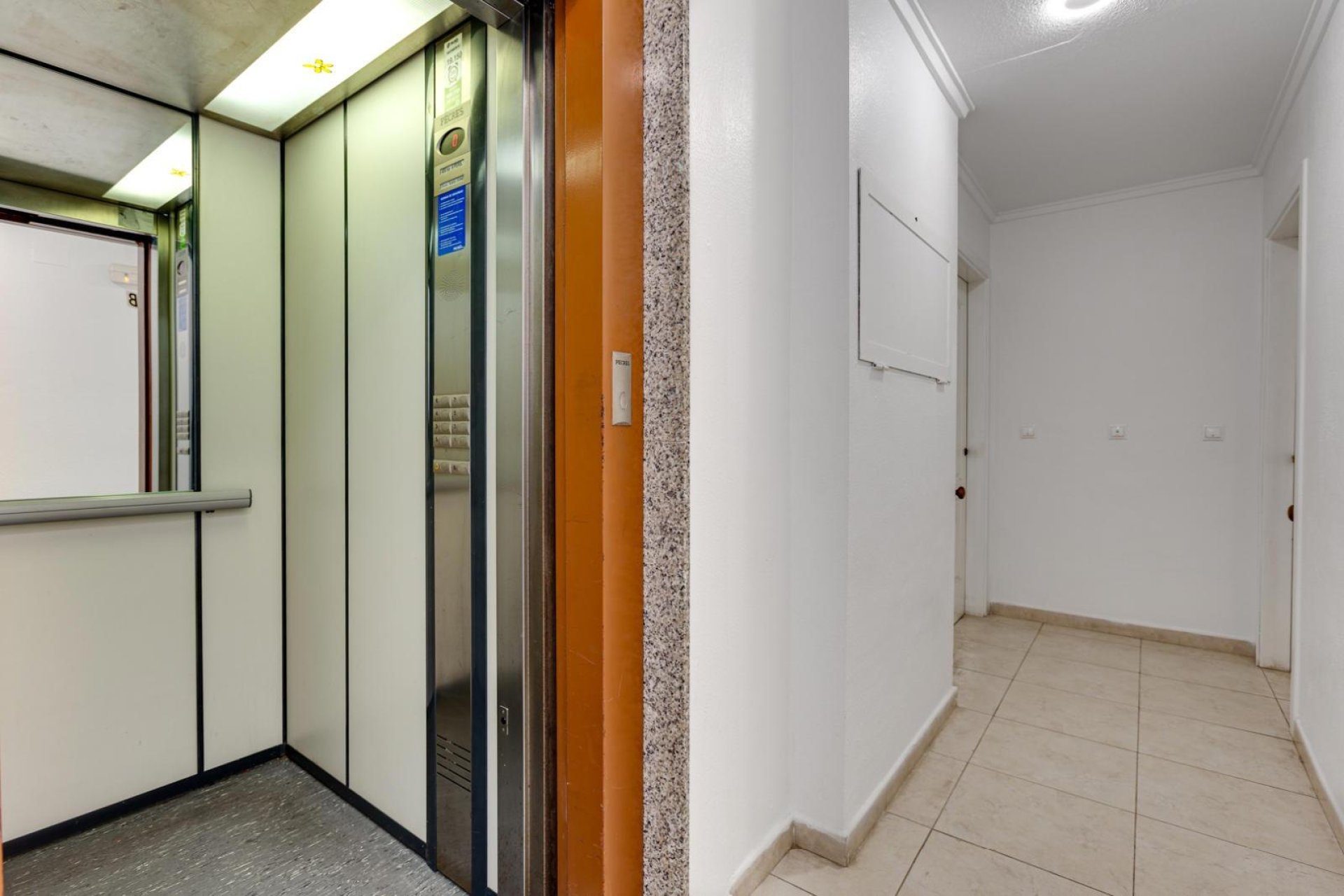 Revente - Appartement -
Torrevieja - Nueva Torrevieja