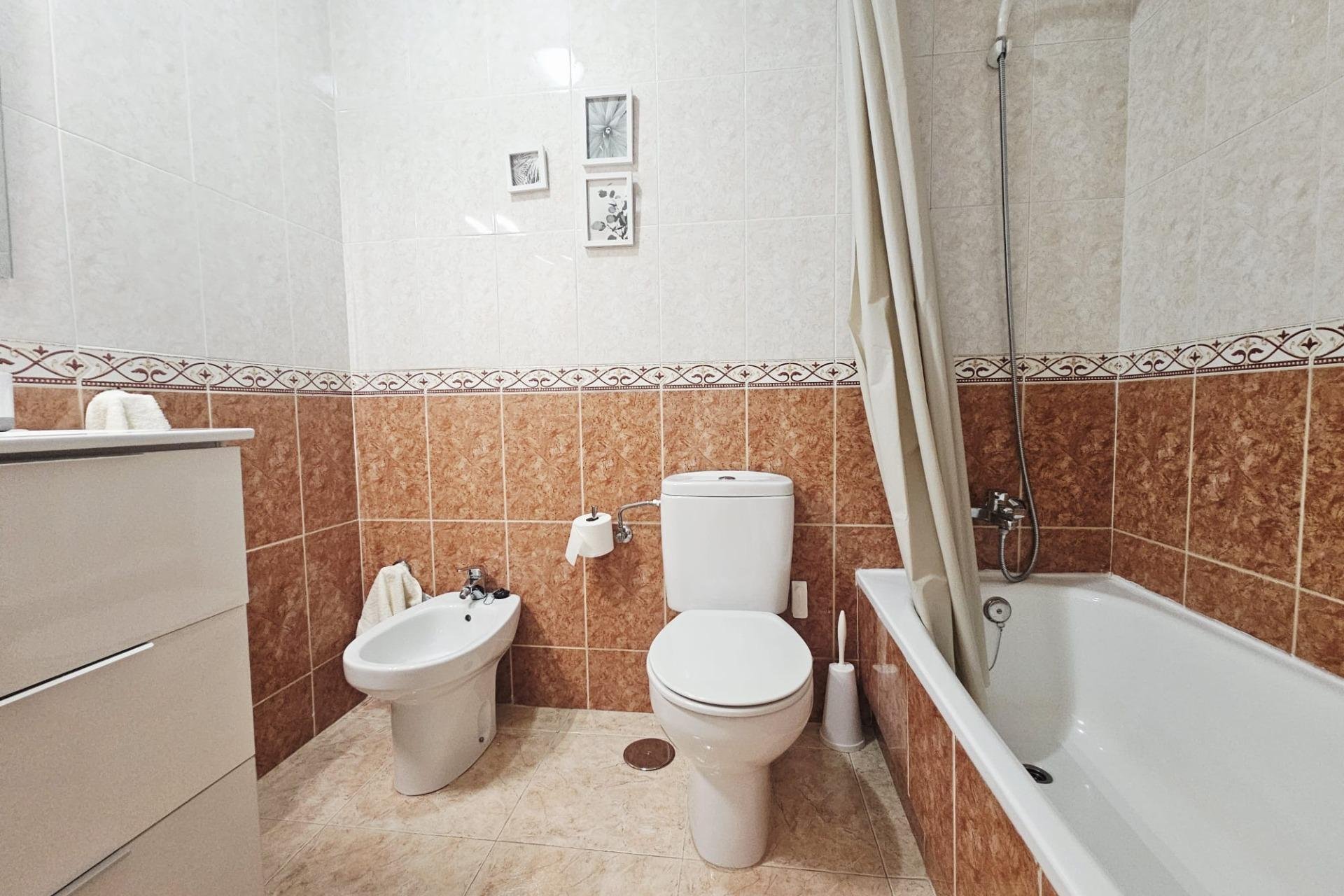 Revente - Appartement -
Torrevieja - PARQUE DE LAS NACIONES
