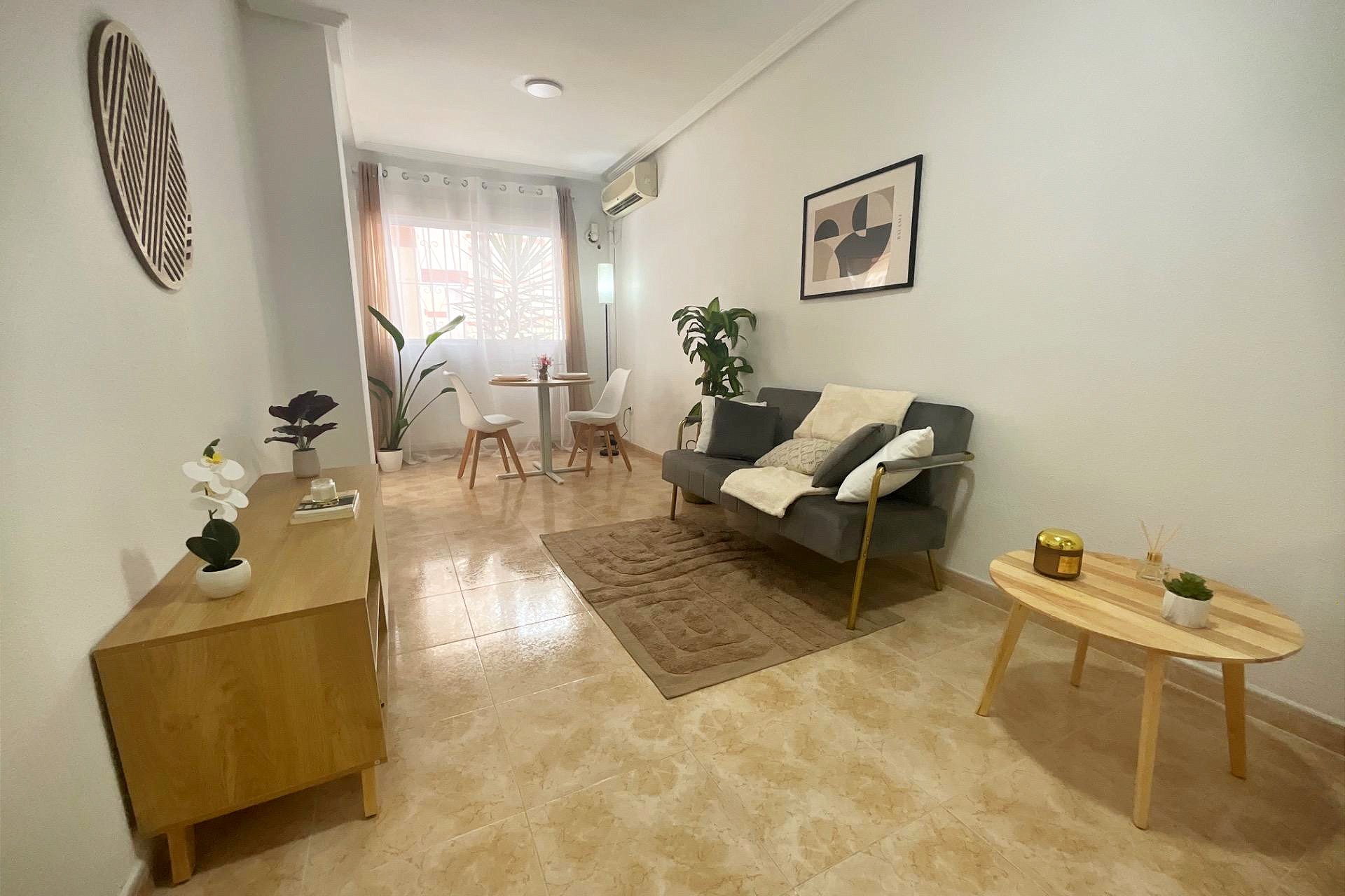 Revente - Appartement -
Torrevieja - PARQUE DE LAS NACIONES