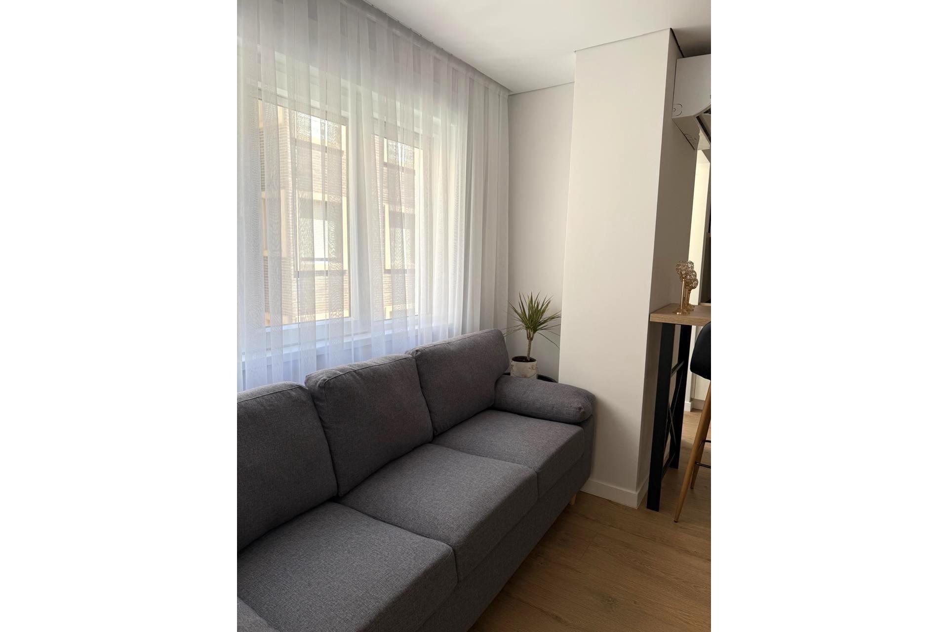 Revente - Appartement -
Torrevieja - Paseo Maritimo