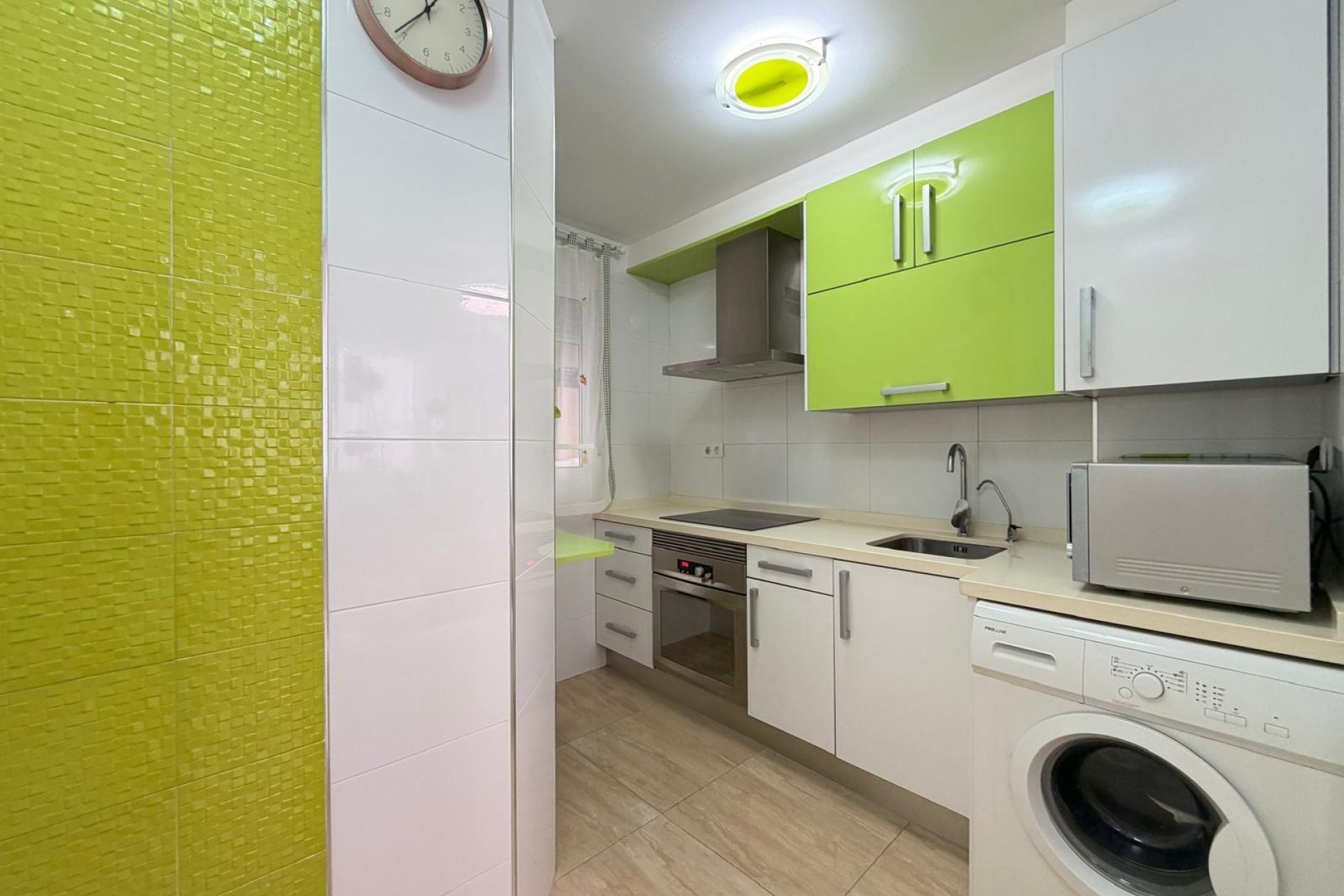 Revente - Appartement -
Torrevieja - Paseo Maritimo