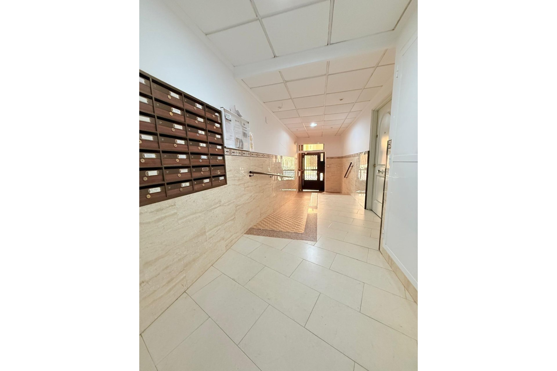Revente - Appartement -
Torrevieja - Playa de los Locos