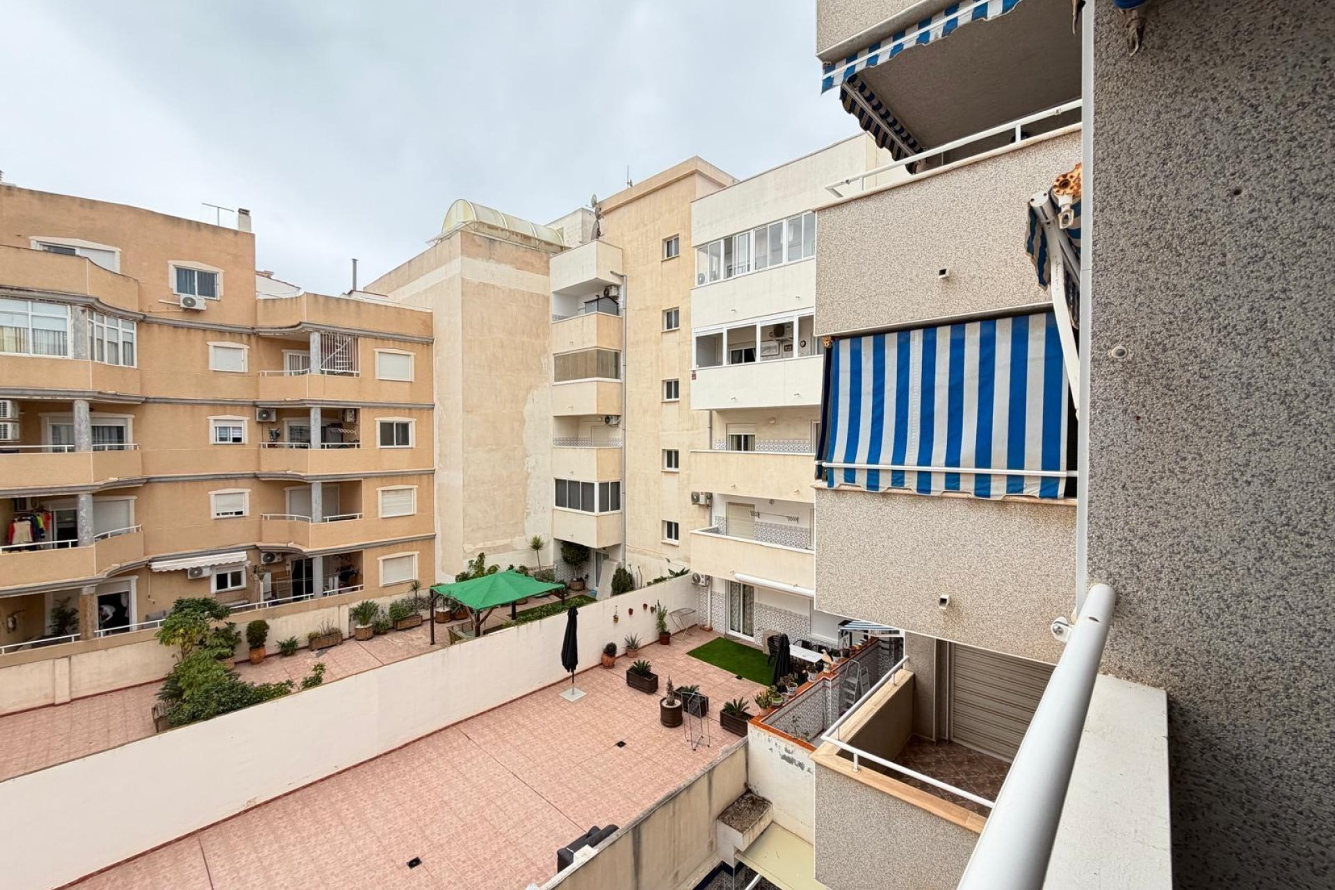 Revente - Appartement -
Torrevieja - Playa de los Locos