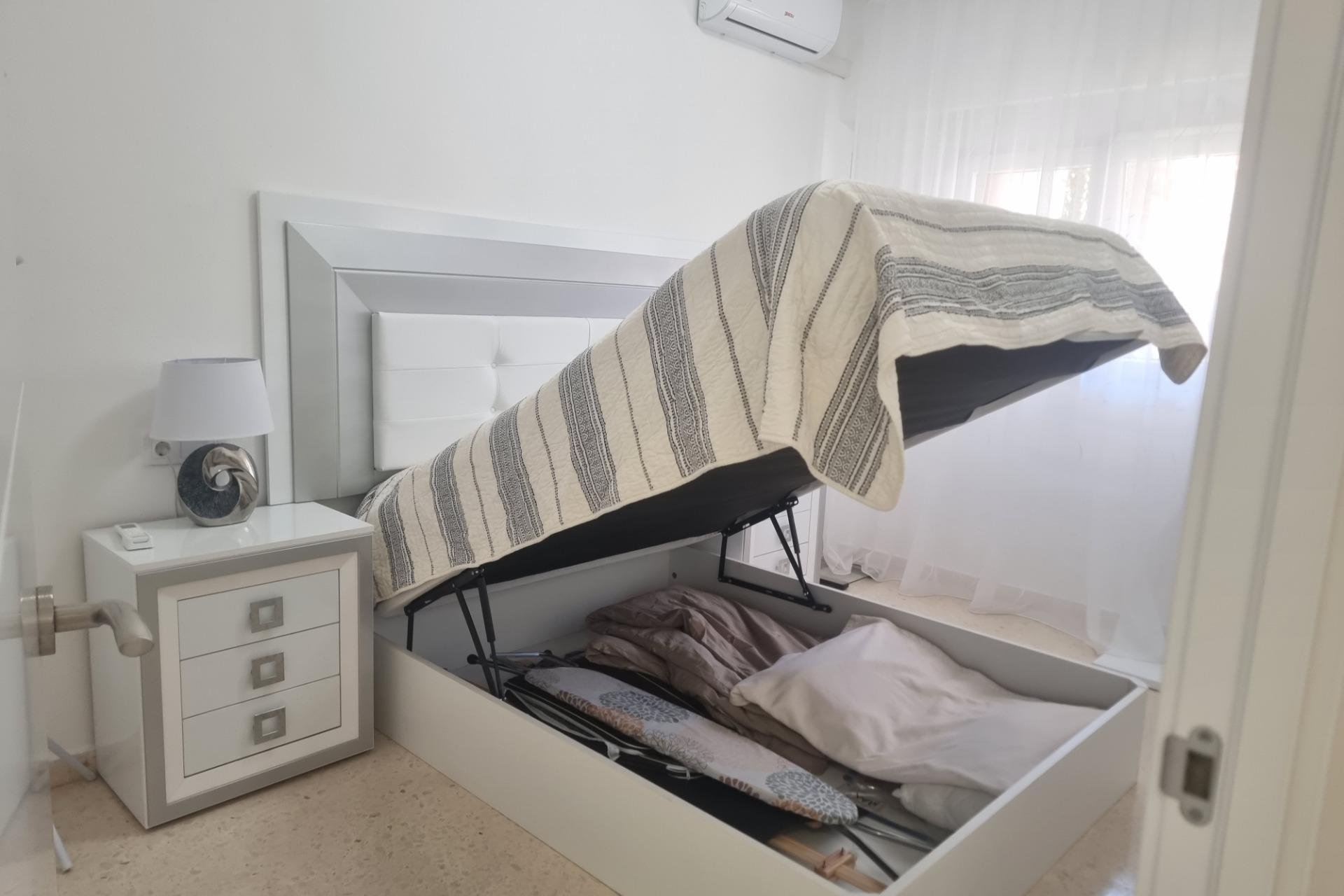 Revente - Appartement -
Torrevieja - Playa de los Locos