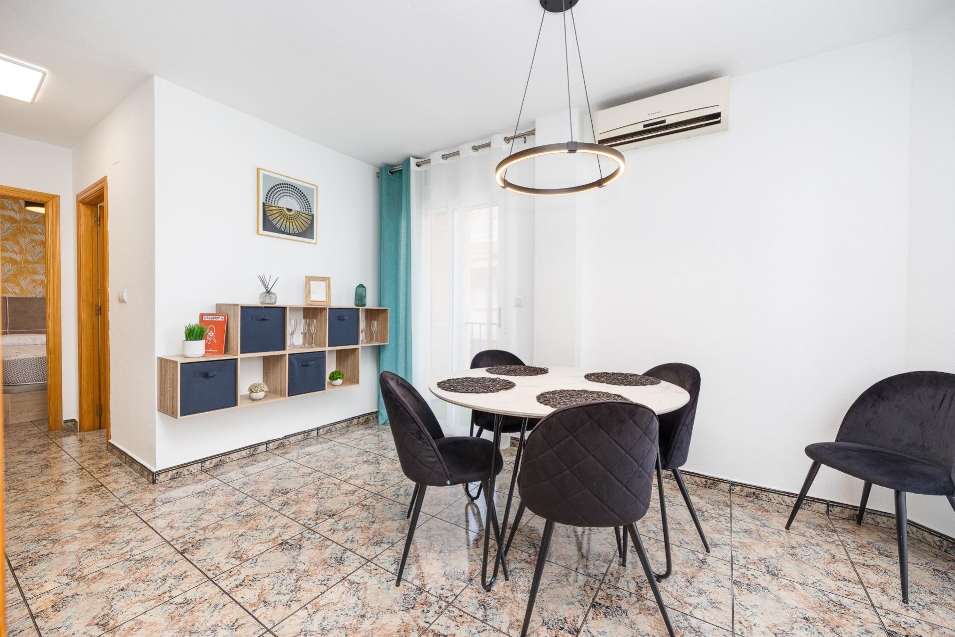 Revente - Appartement -
Torrevieja - Playa De Los Naufragos