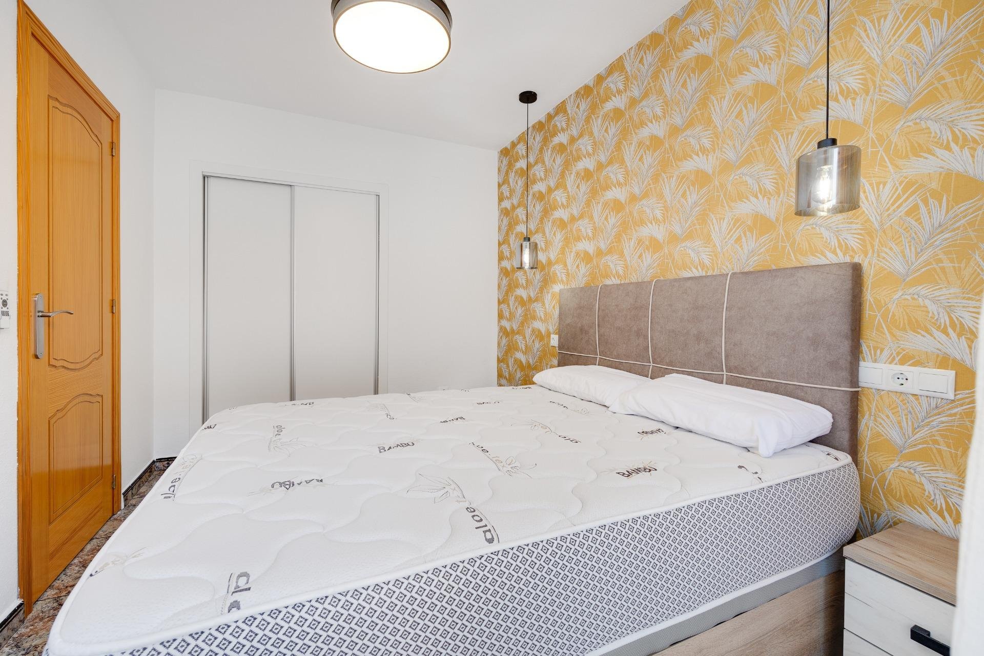 Revente - Appartement -
Torrevieja - Playa De Los Naufragos