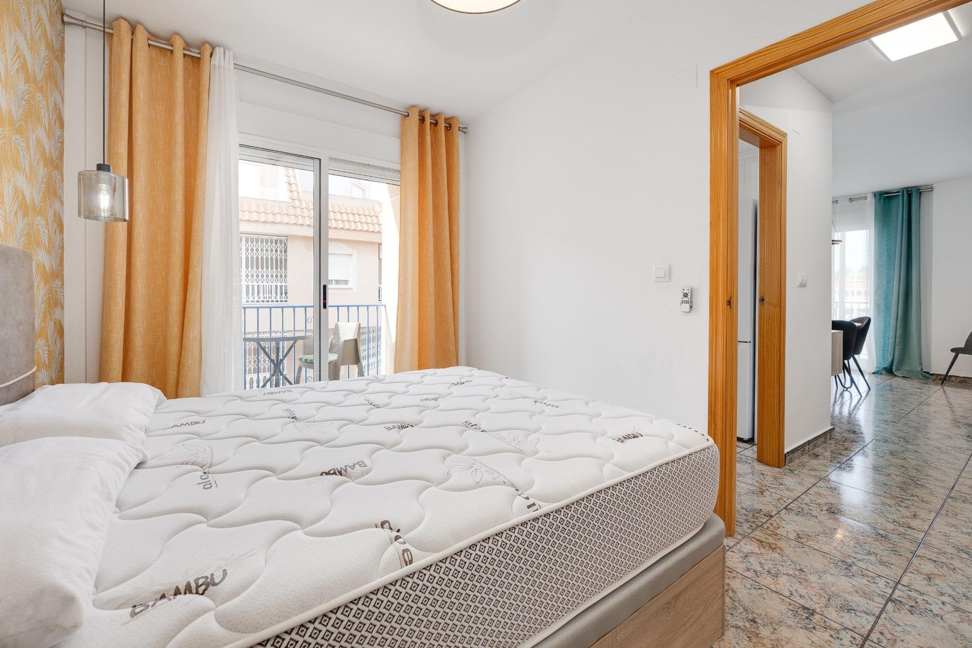 Revente - Appartement -
Torrevieja - Playa De Los Naufragos