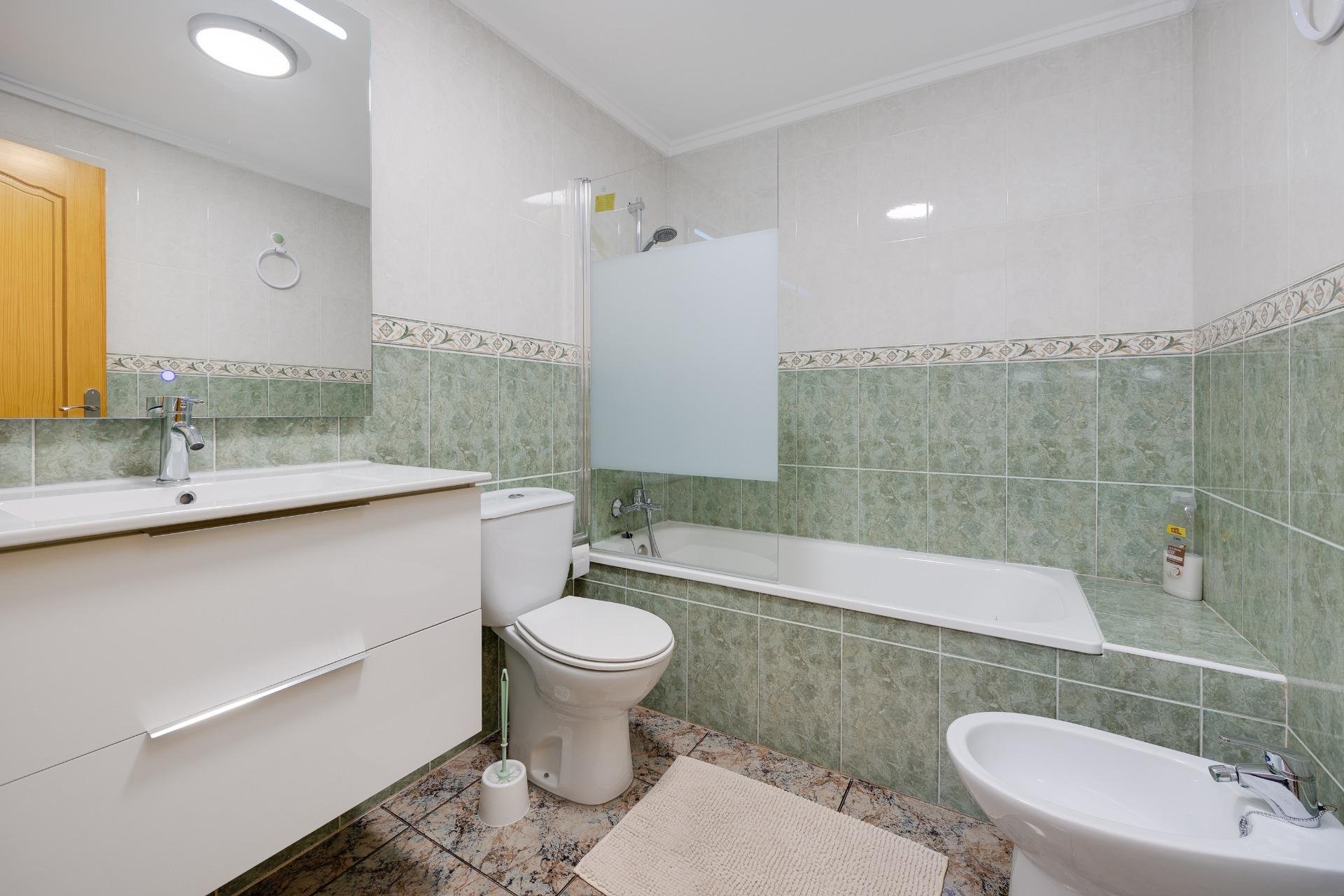Revente - Appartement -
Torrevieja - Playa De Los Naufragos