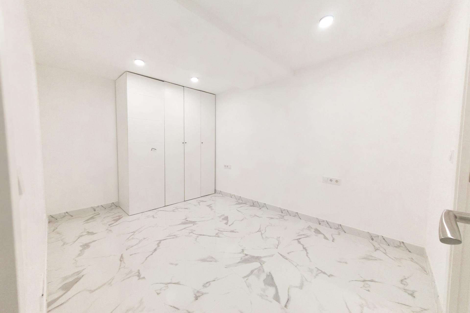 Revente - Appartement -
Torrevieja - Playa De Los Naufragos