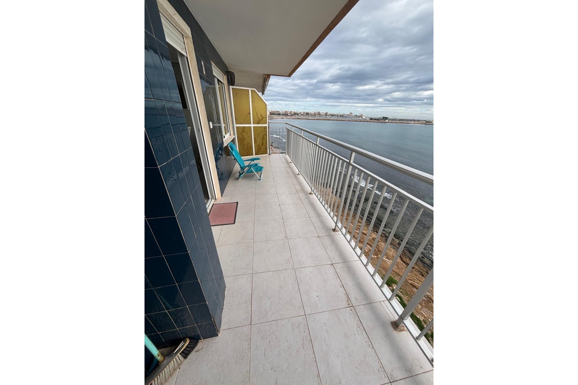 Revente - Appartement -
Torrevieja - Playa De Los Naufragos