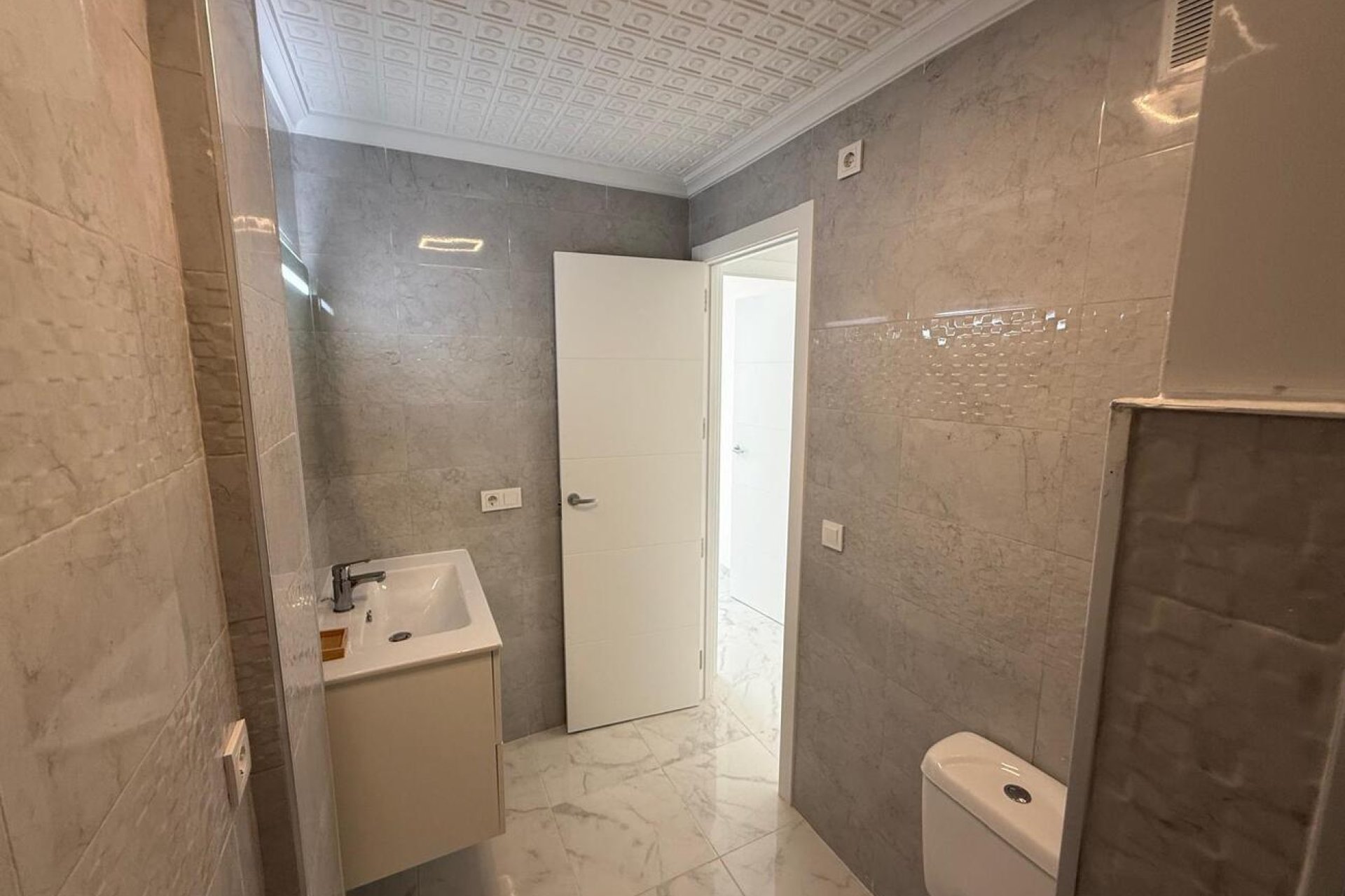Revente - Appartement -
Torrevieja - Playa del Acequión