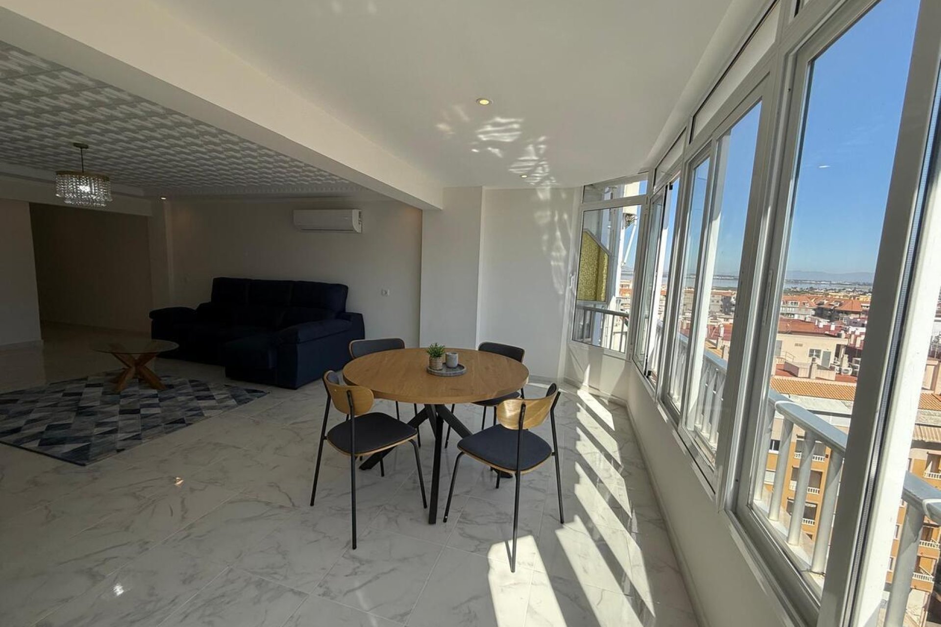 Revente - Appartement -
Torrevieja - Playa del Acequión