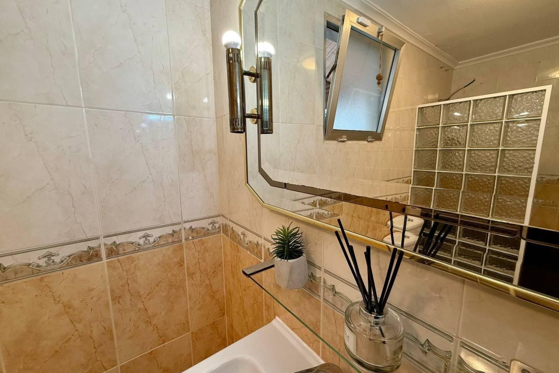 Revente - Appartement -
Torrevieja - Playa del Cura