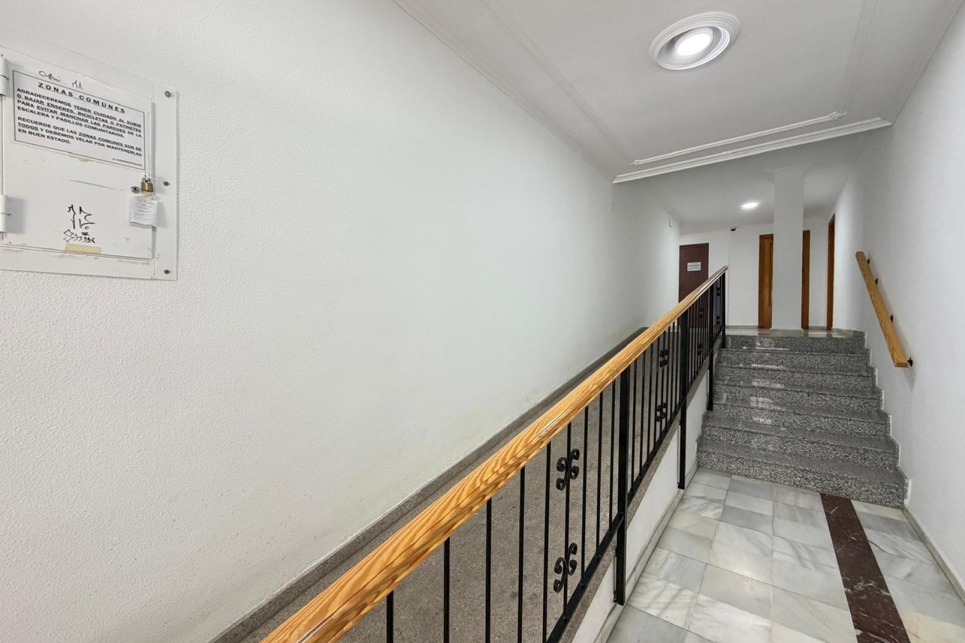 Revente - Appartement -
Torrevieja - Playa del Cura