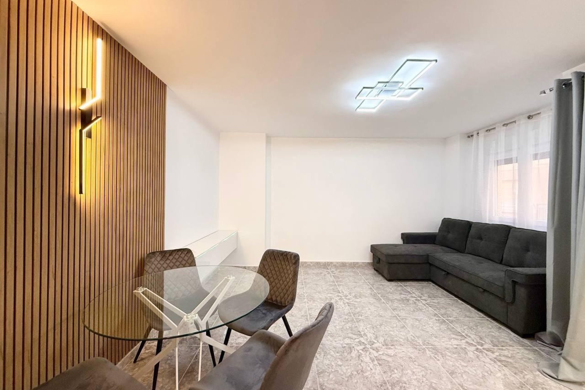Revente - Appartement -
Torrevieja - Playa del Cura