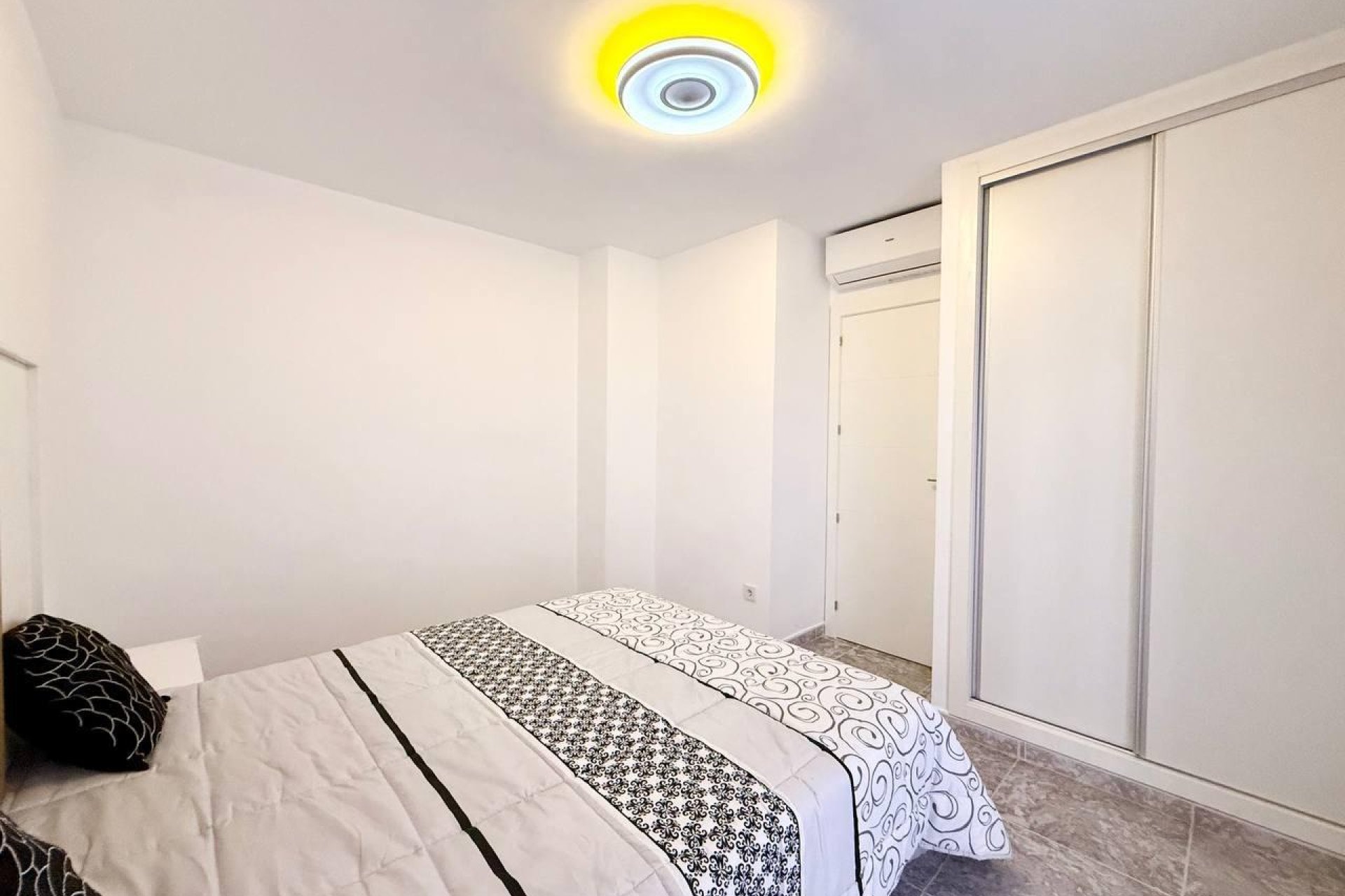 Revente - Appartement -
Torrevieja - Playa del Cura