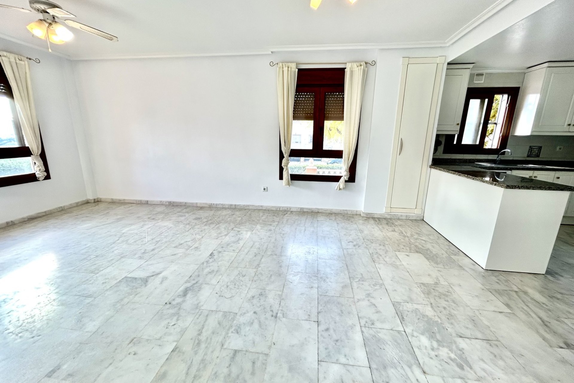 Revente - Appartement -
Villamartin - Costa Blanca