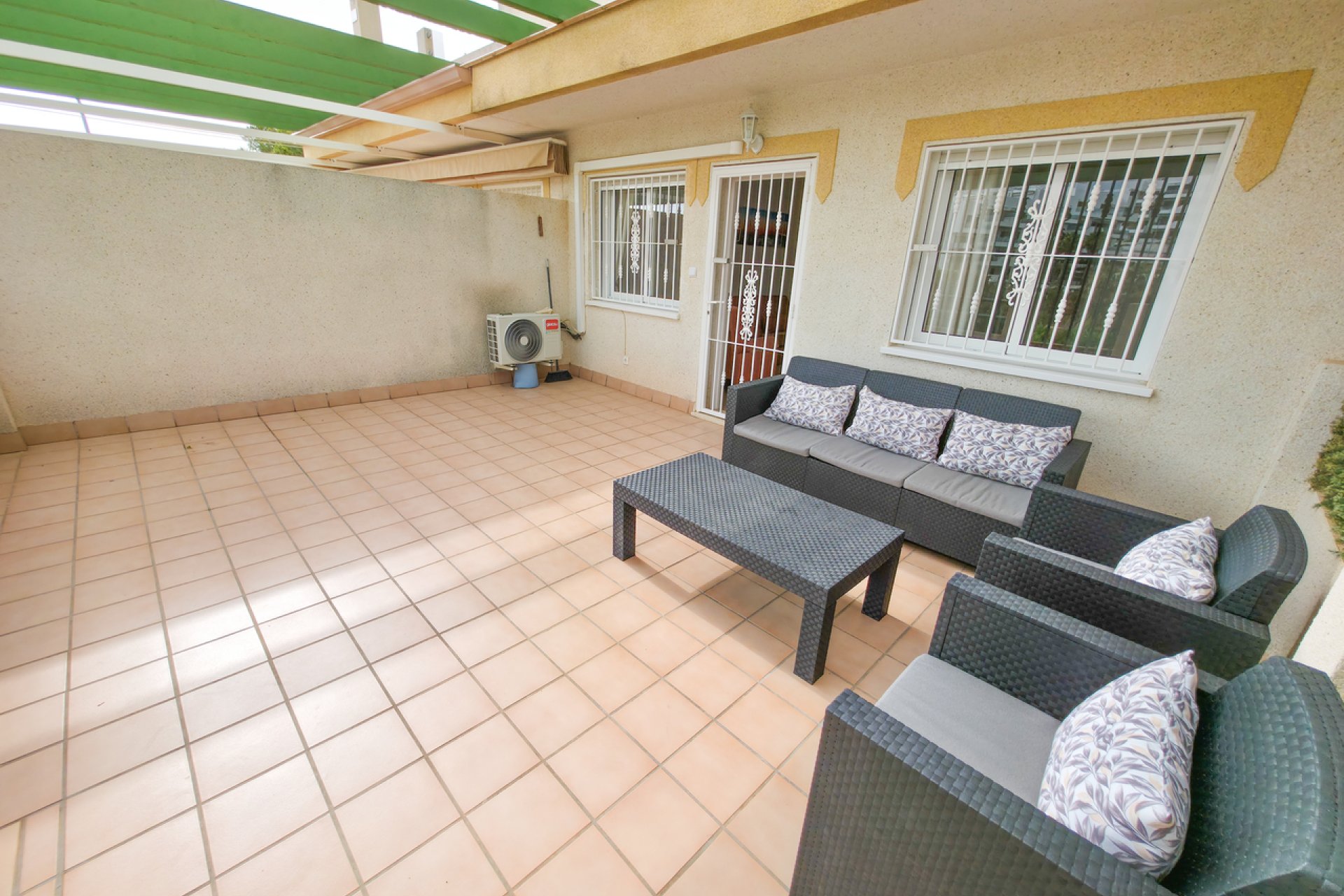 Revente - Appartement -
Villamartin - Costa Blanca