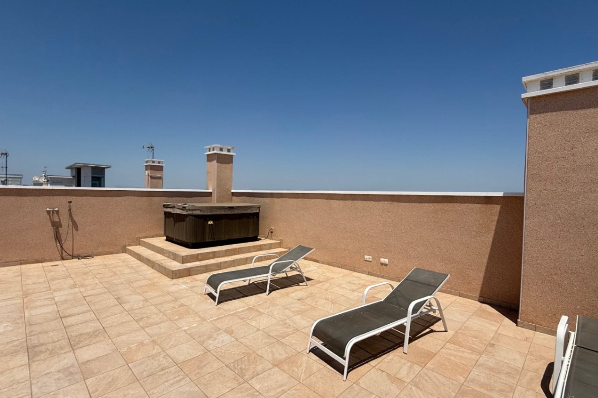 Revente - Attique -
Orihuela - Inland