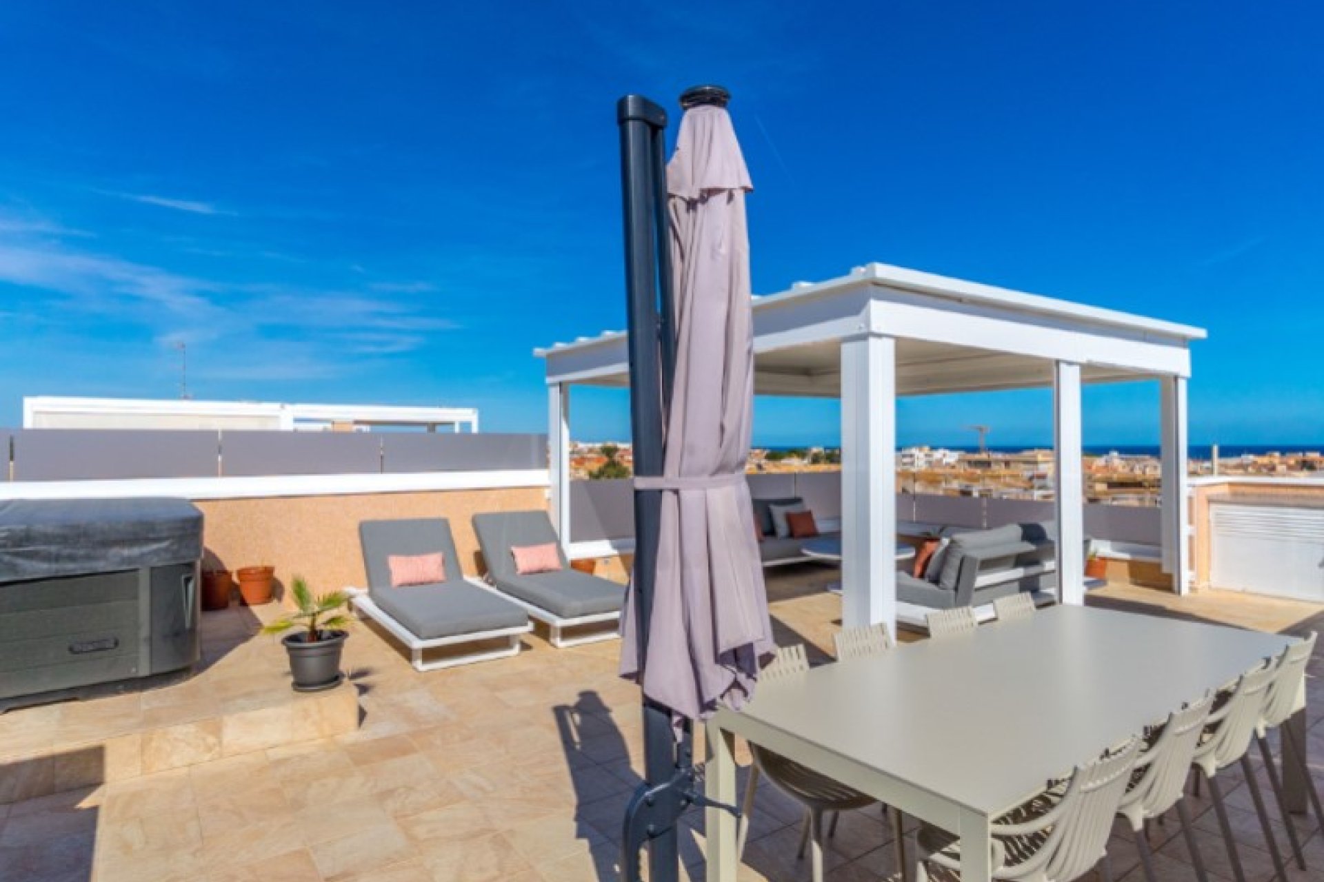 Revente - Attique -
Pilar de la Horadada - Costa Blanca