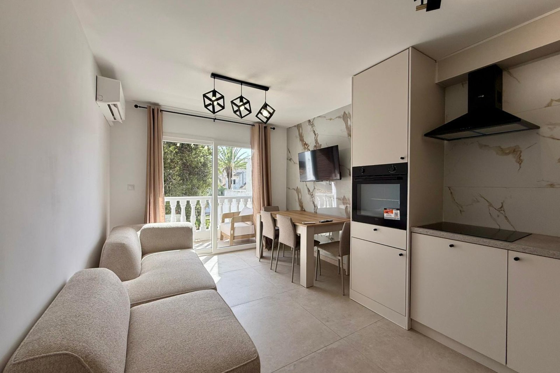 Revente - Attique -
Torrevieja - Calas Blanca