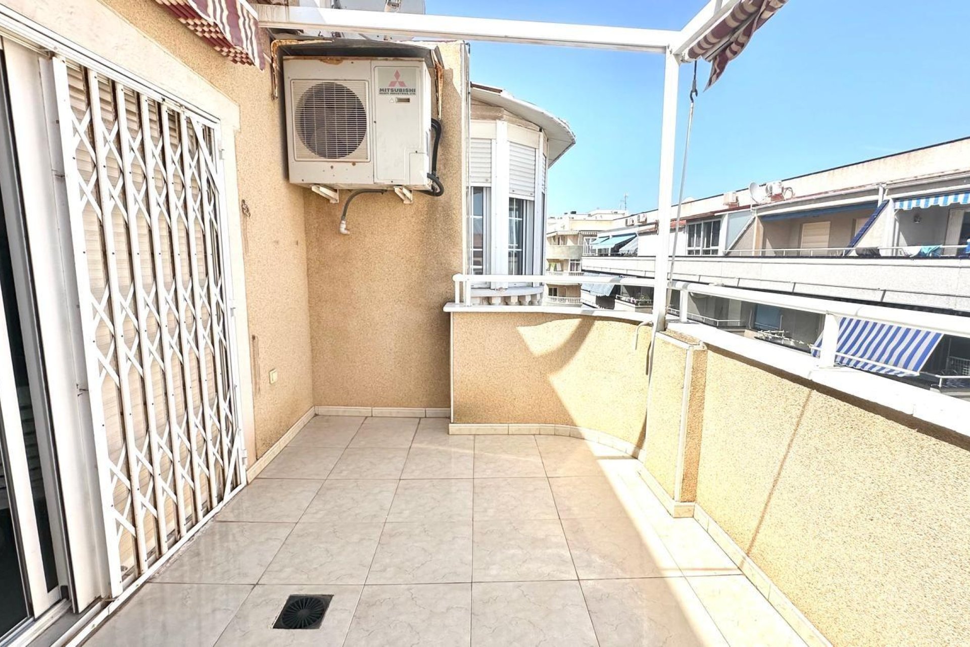 Revente - Attique -
Torrevieja - Centro