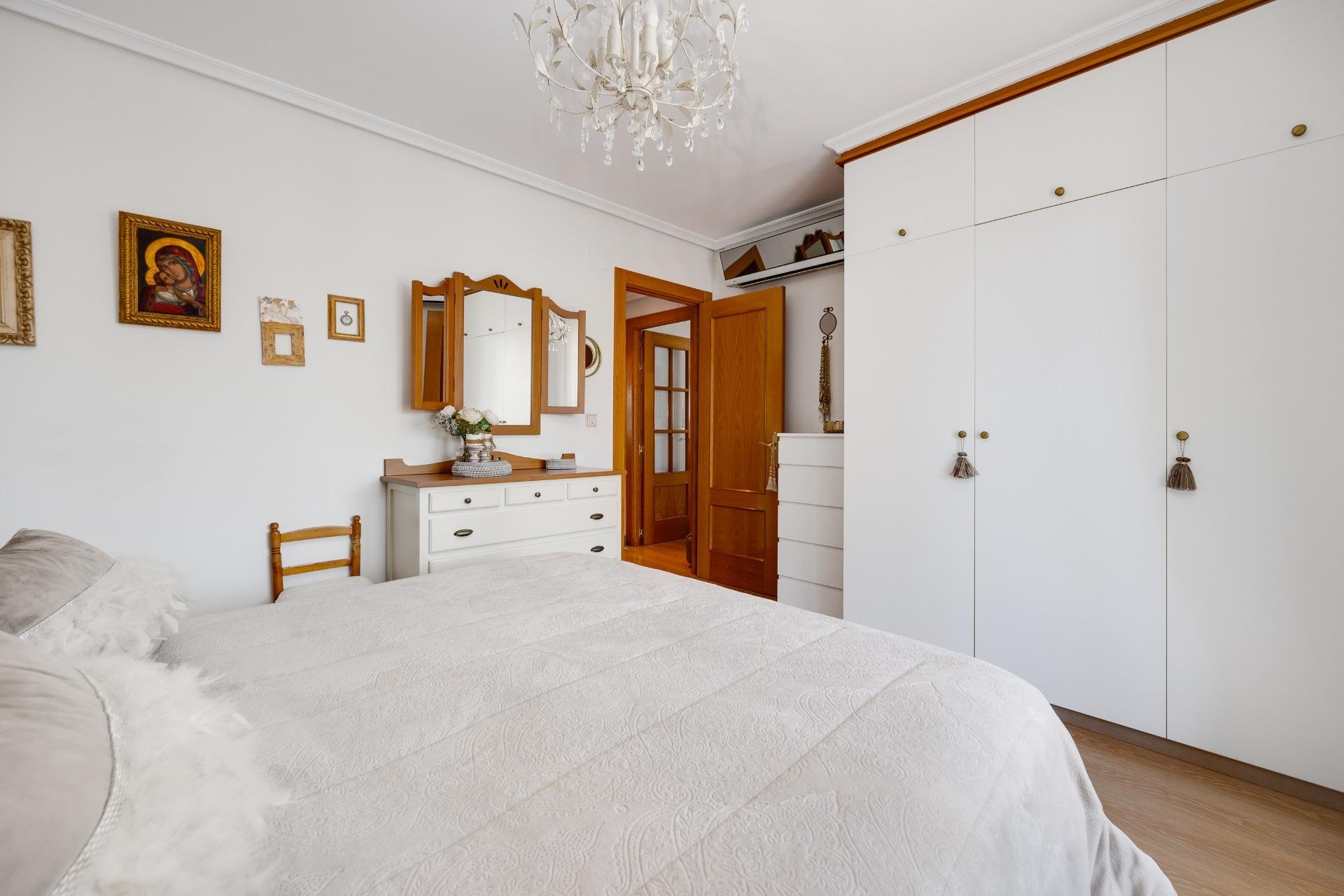 Revente - Attique -
Torrevieja - Centro