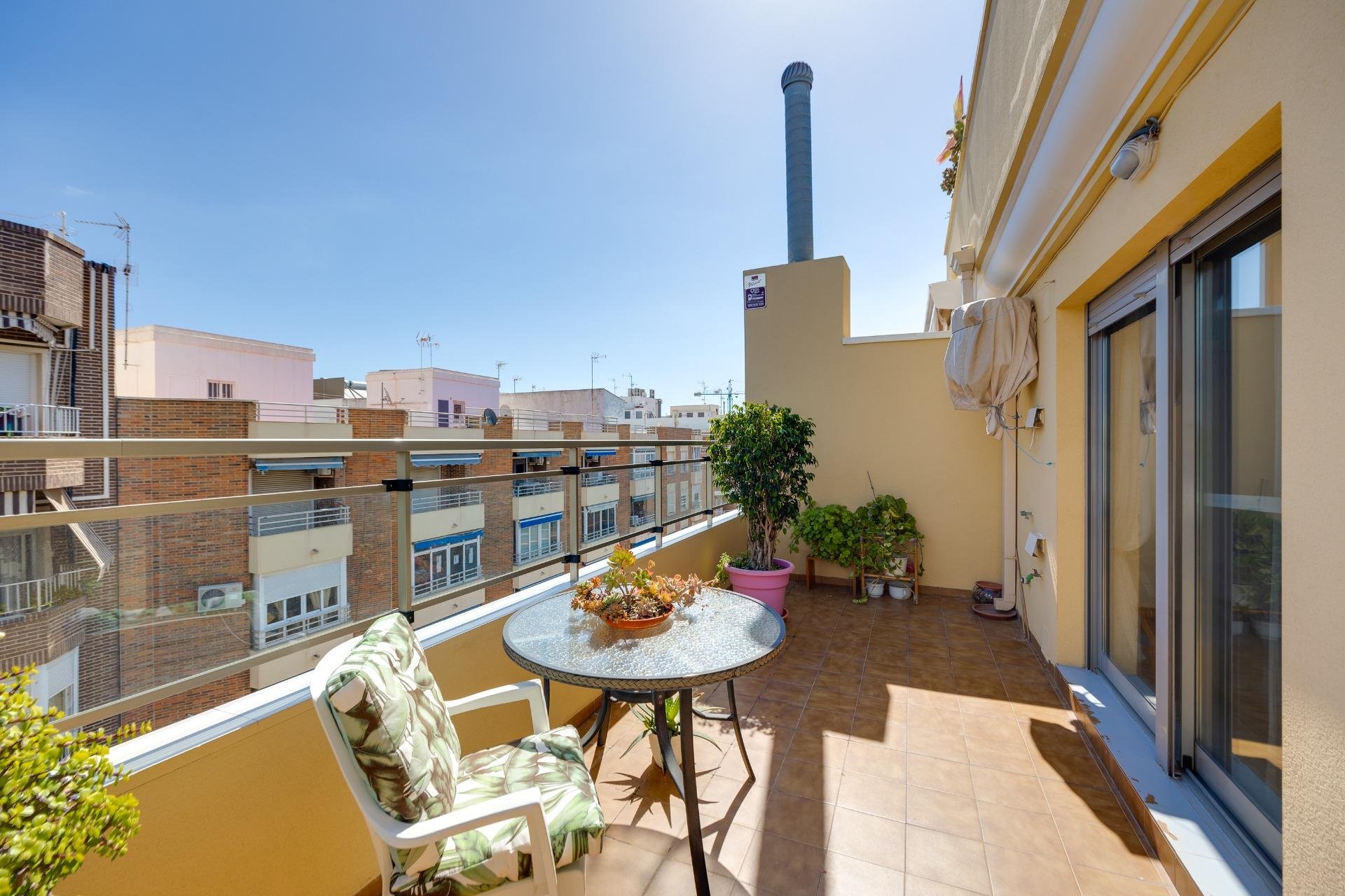 Revente - Attique -
Torrevieja - Centro