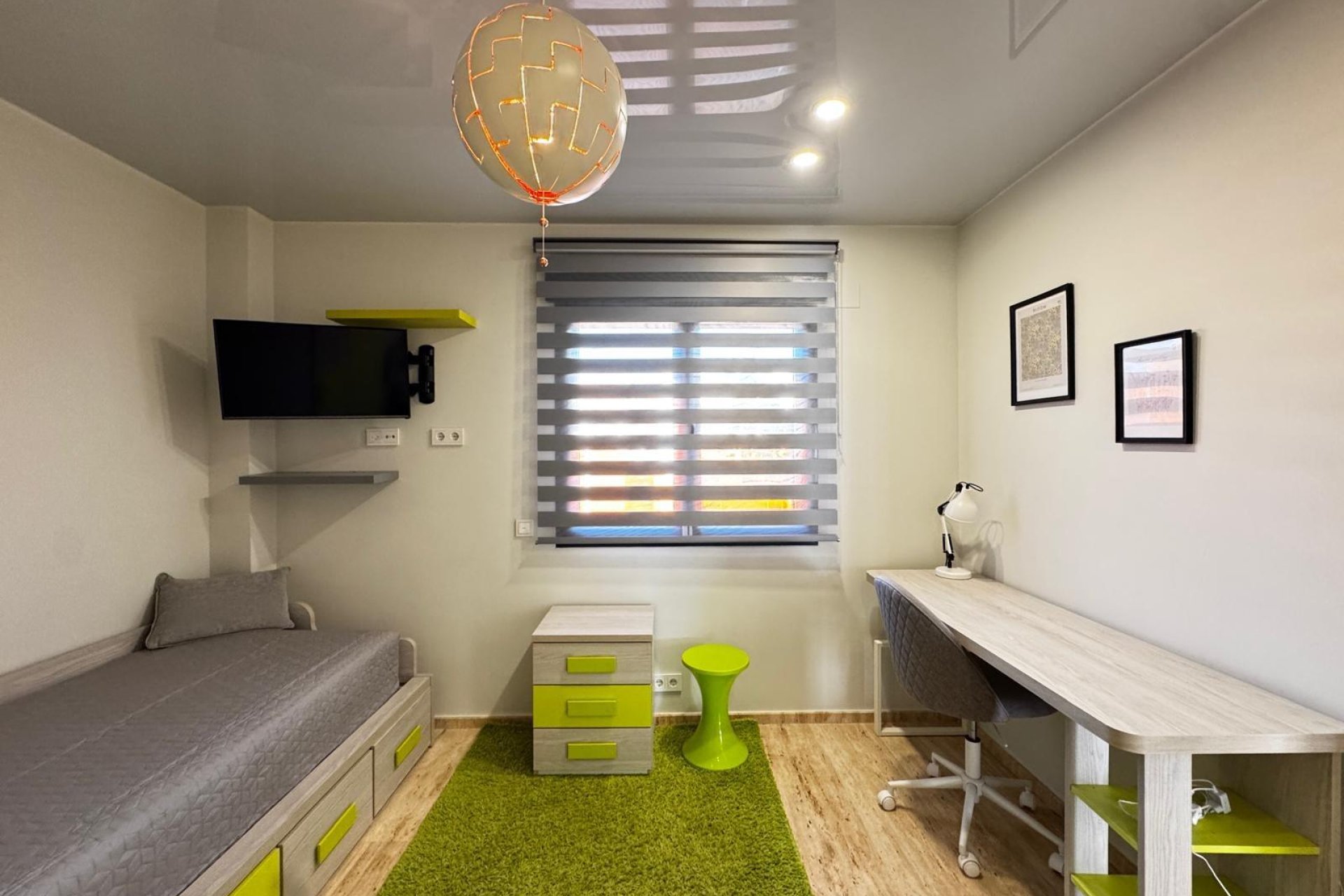 Revente - Attique -
Torrevieja - Estacion De Autobuses