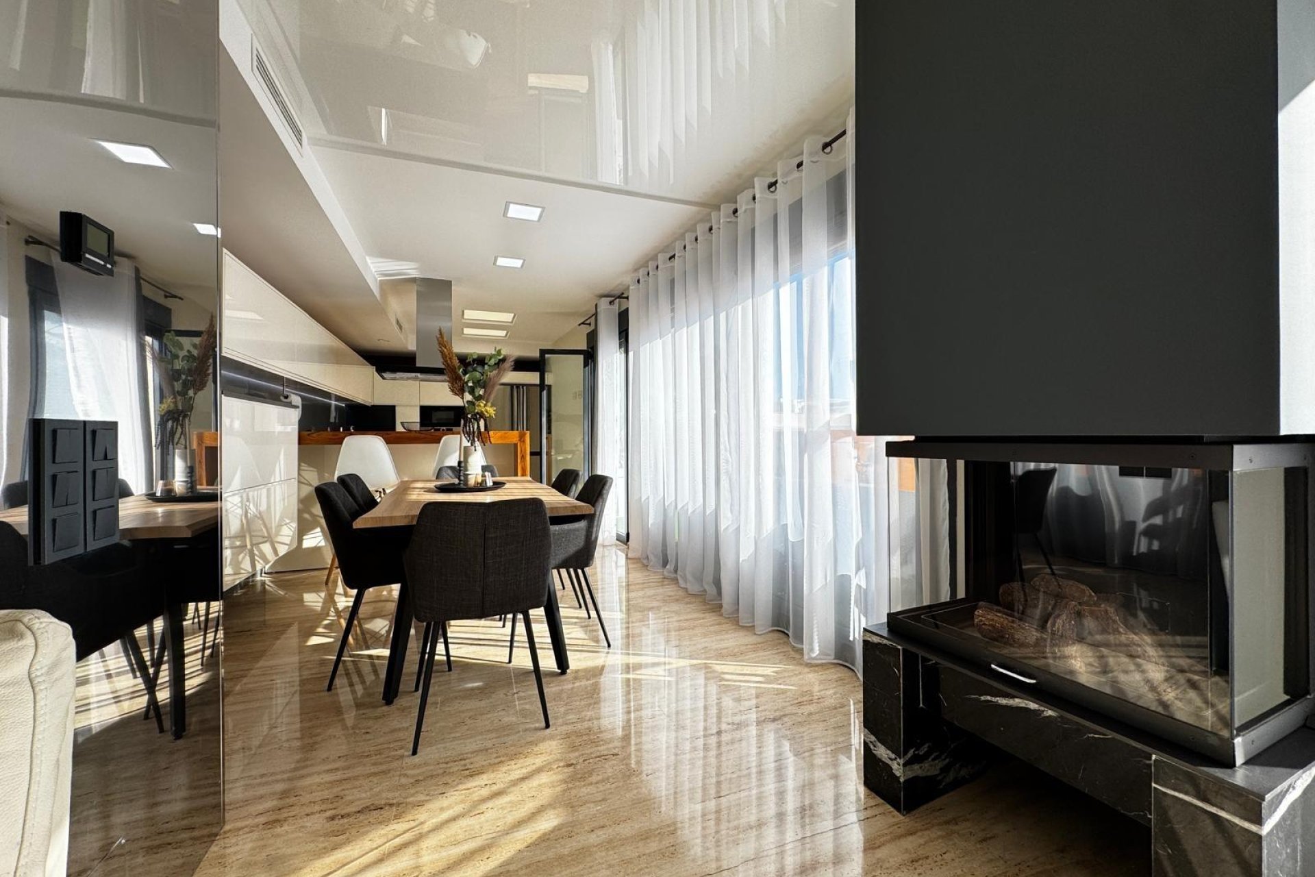 Revente - Attique -
Torrevieja - Estacion De Autobuses