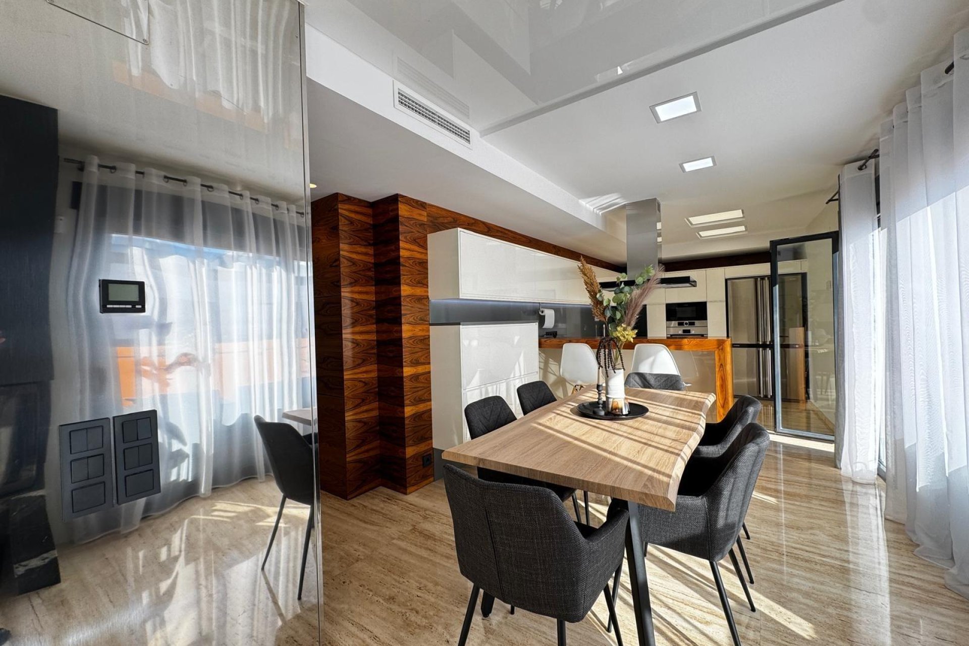 Revente - Attique -
Torrevieja - Estacion De Autobuses