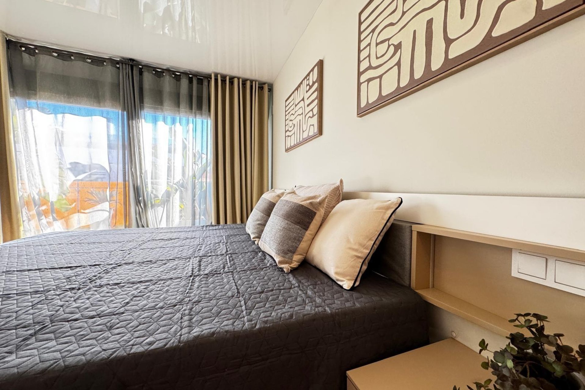 Revente - Attique -
Torrevieja - Estacion De Autobuses