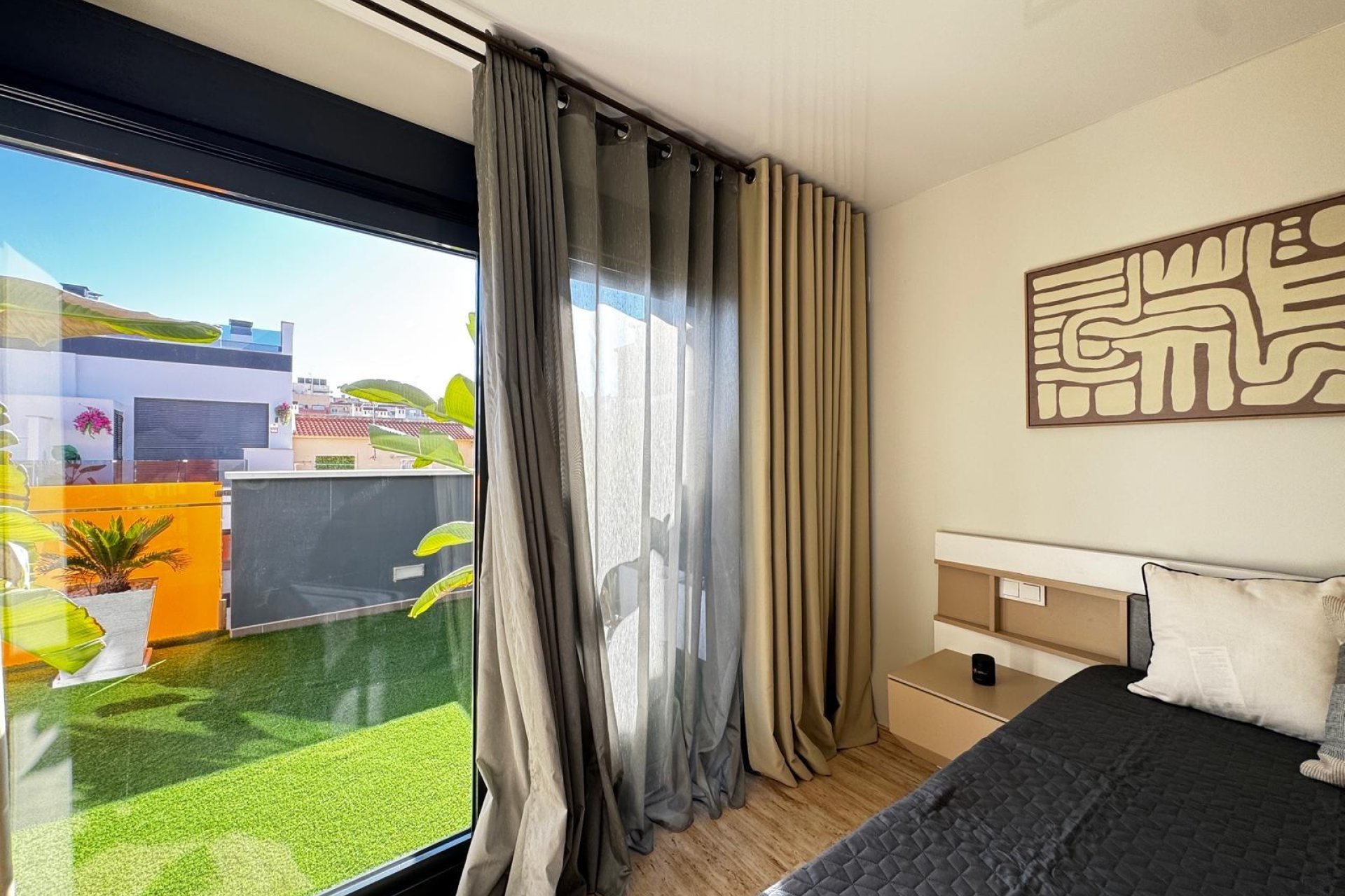 Revente - Attique -
Torrevieja - Estacion De Autobuses