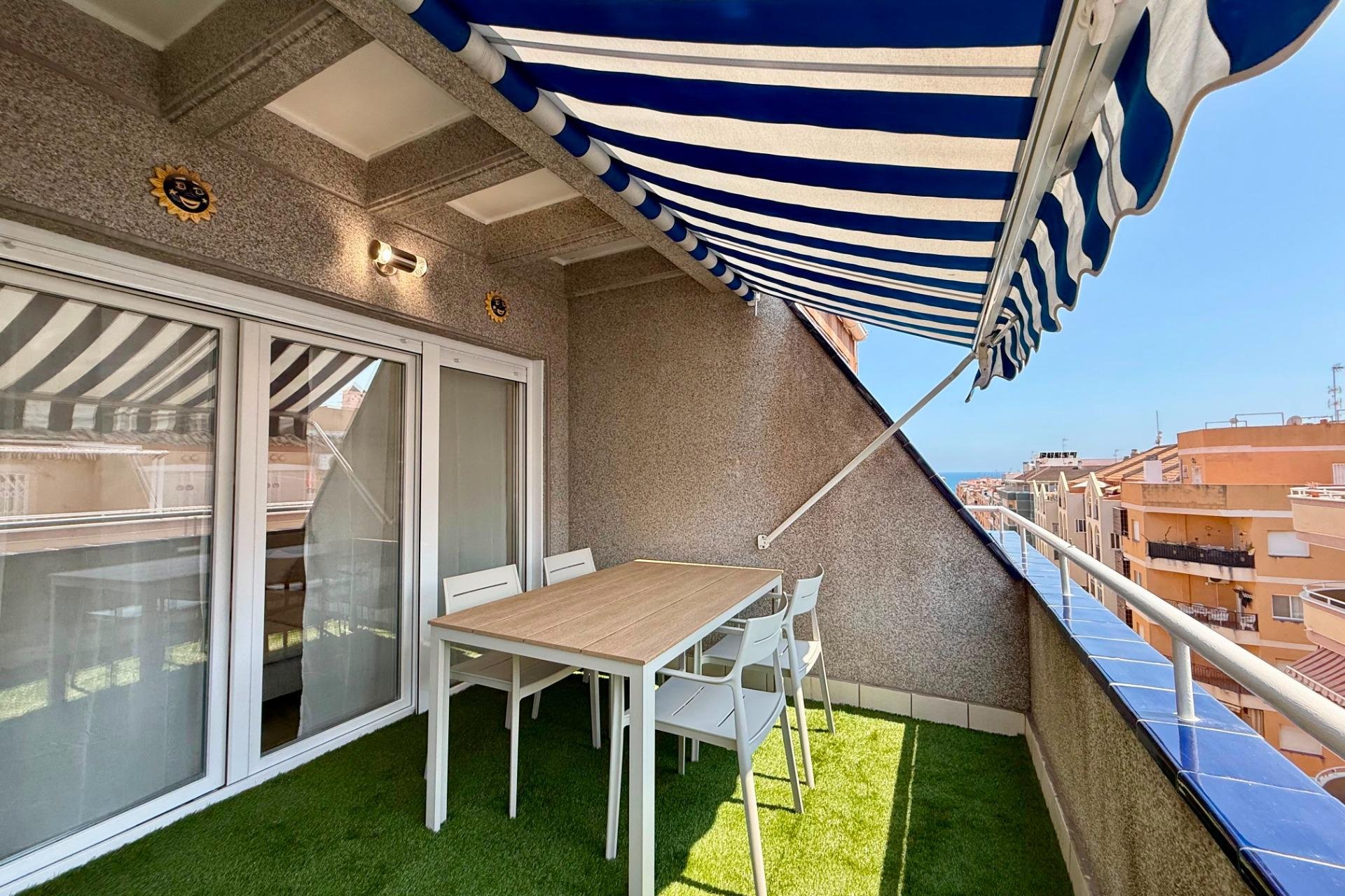 Revente - Attique -
Torrevieja - Habaneras