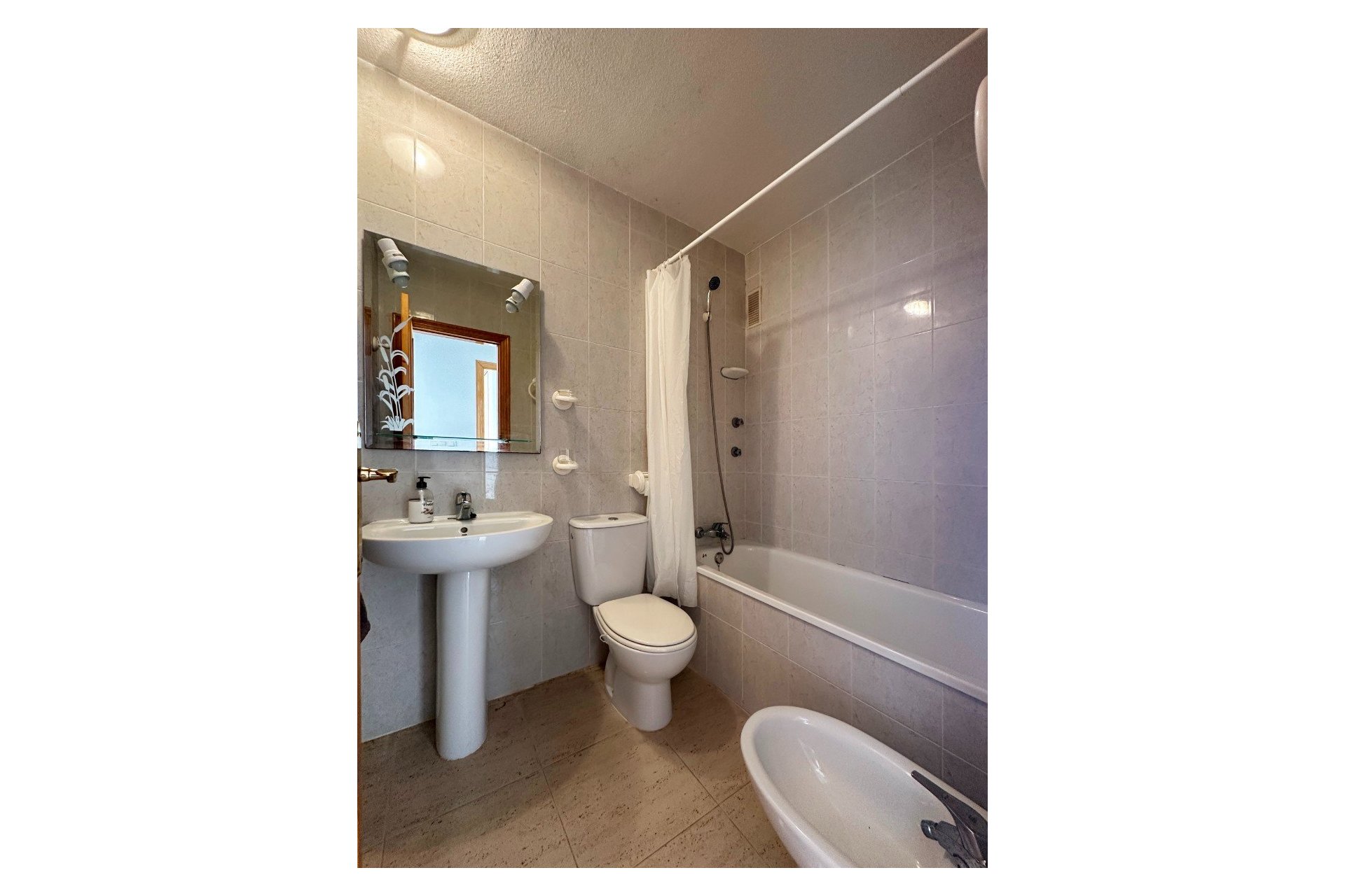 Revente - Bungalow -
San Miguel de Salinas - Inland