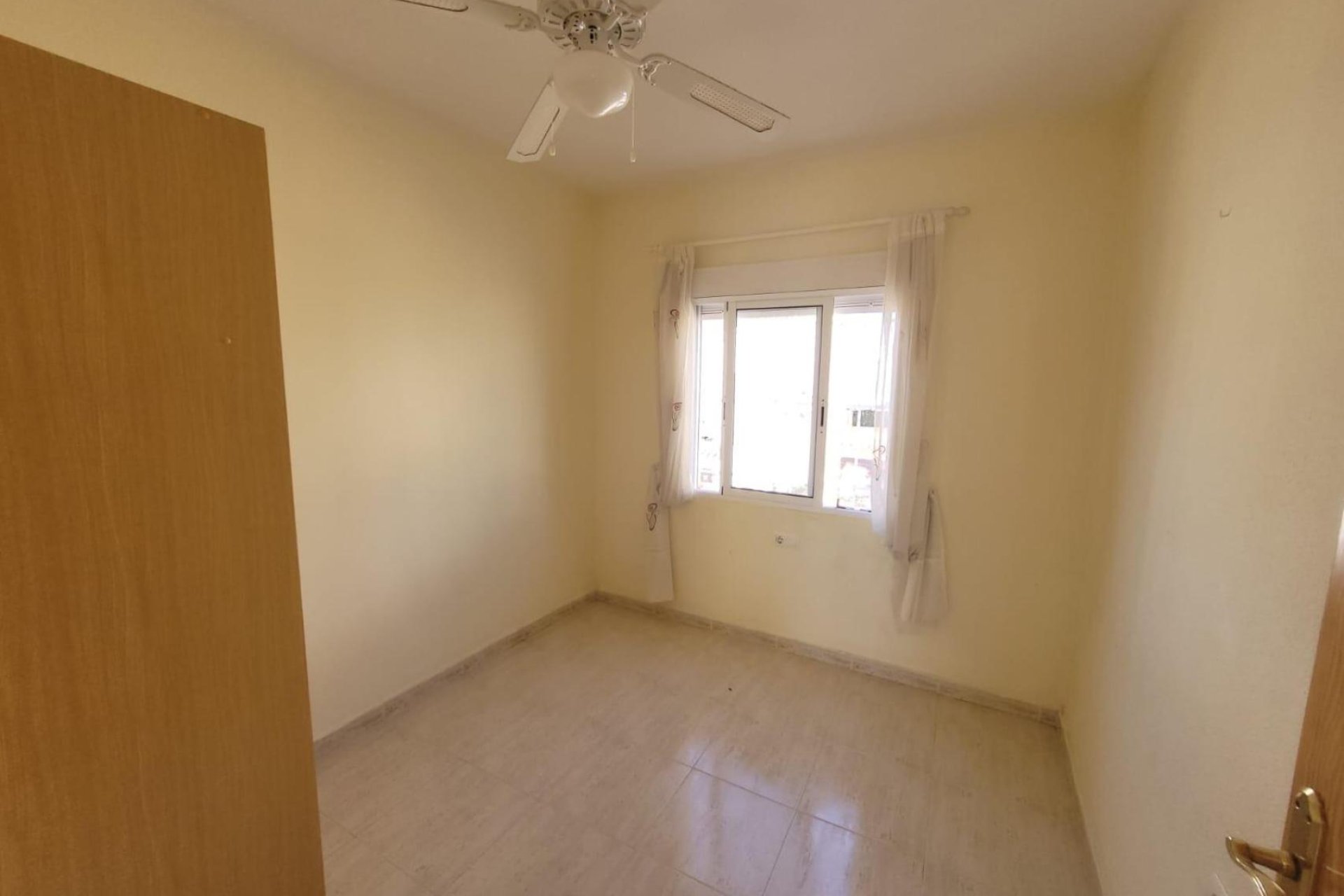 Revente - Bungalow -
San Miguel de Salinas - Inland