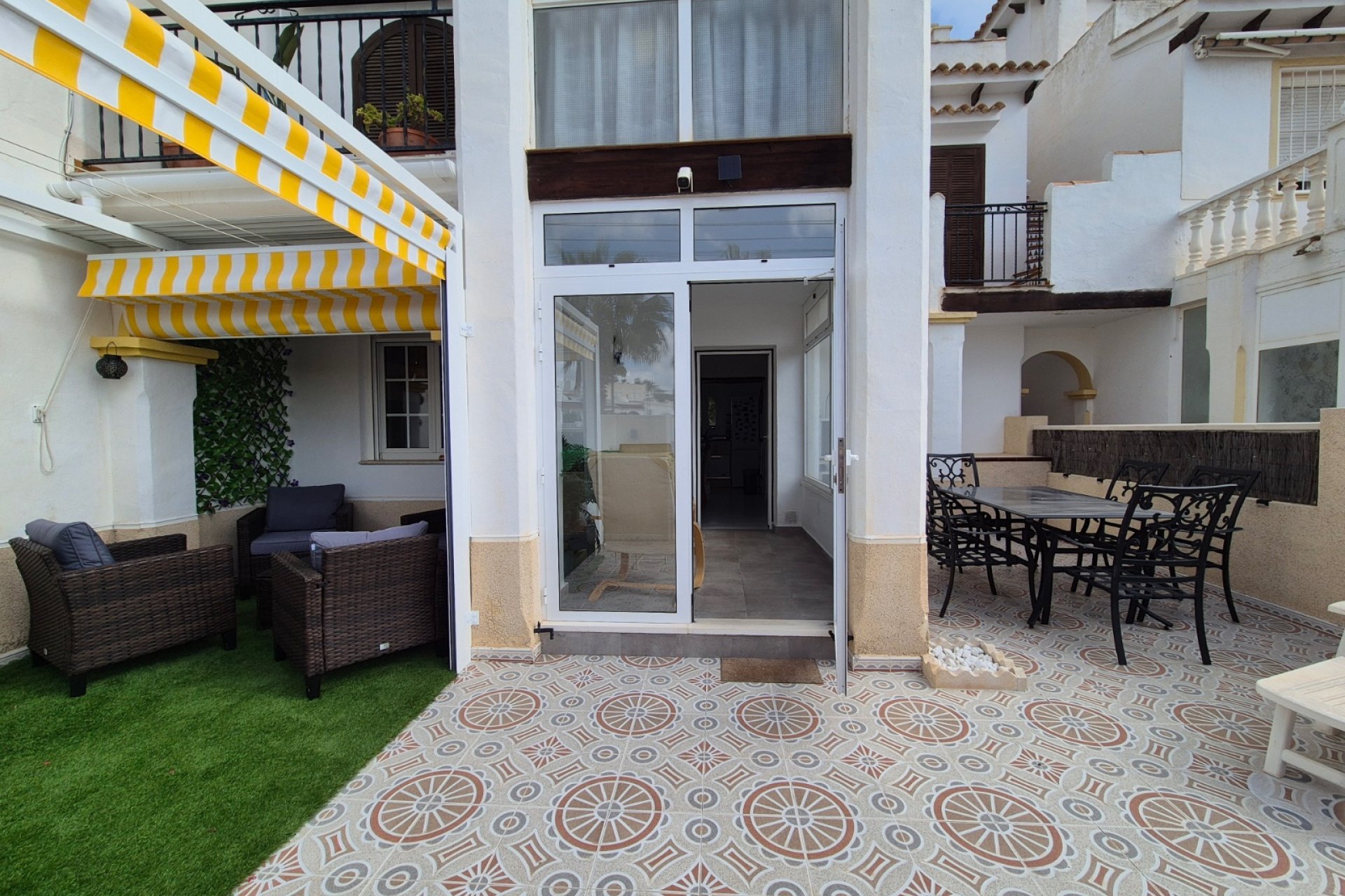 Revente - Bungalow -
San Miguel de Salinas - Inland