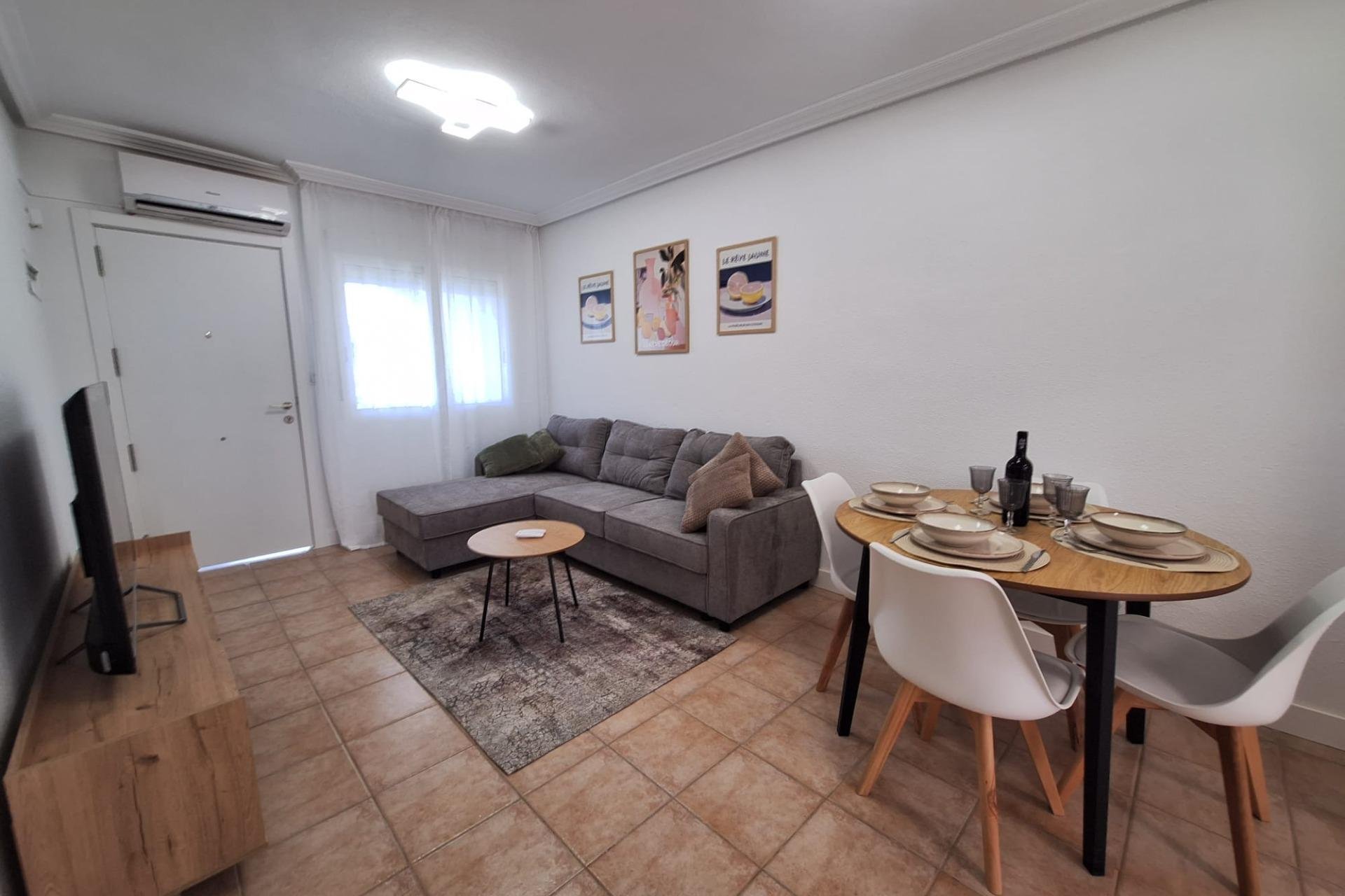 Revente - Bungalow -
Torrevieja - Sector 25