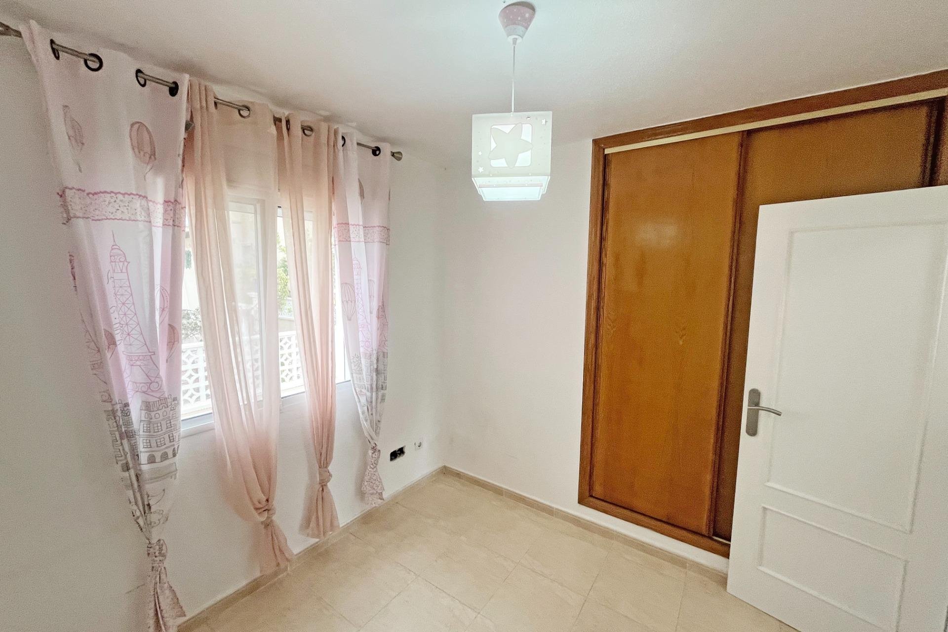 Revente - Duplex -
San Miguel de Salinas - Las Filipinas