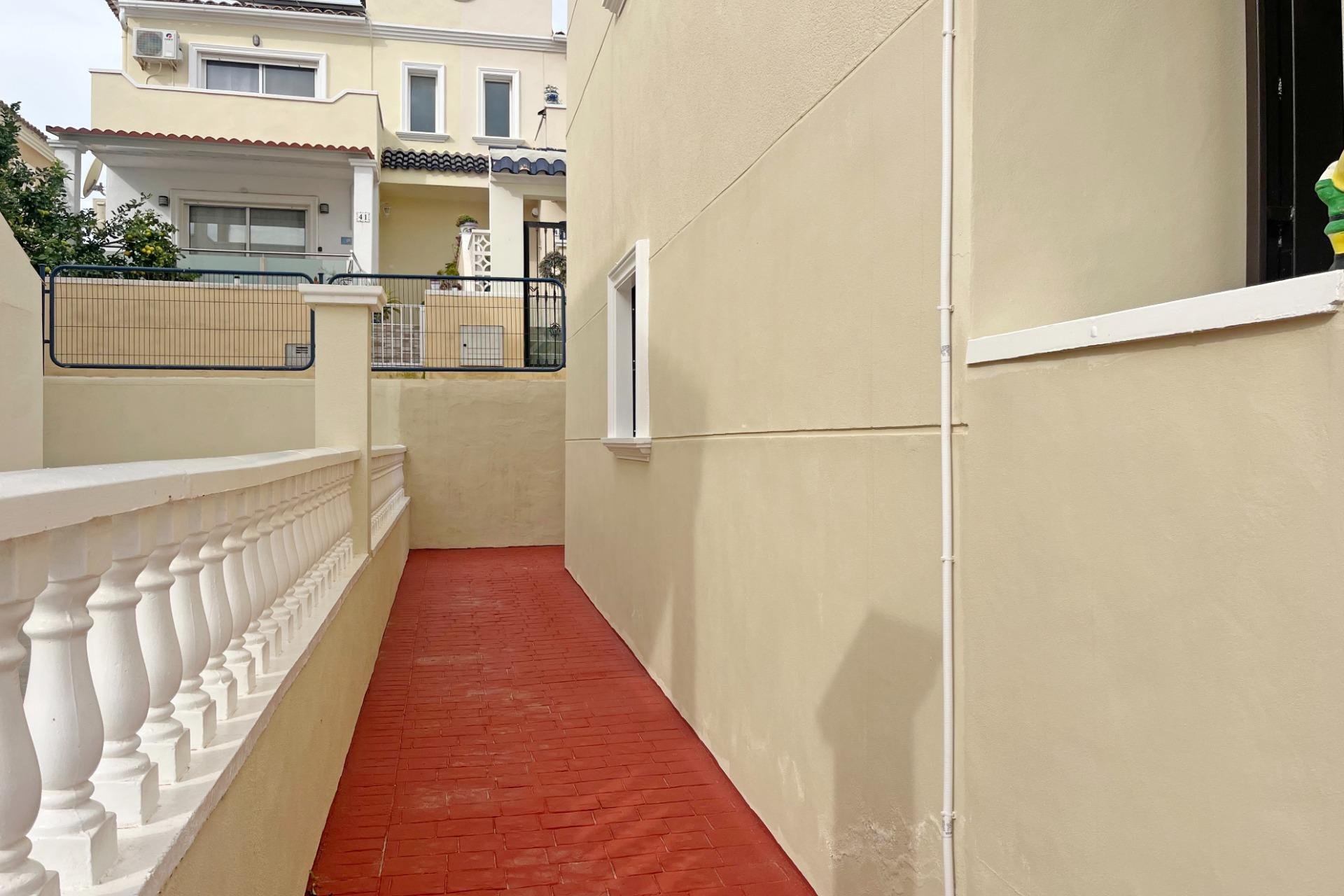 Revente - Duplex -
San Miguel de Salinas - Las Filipinas