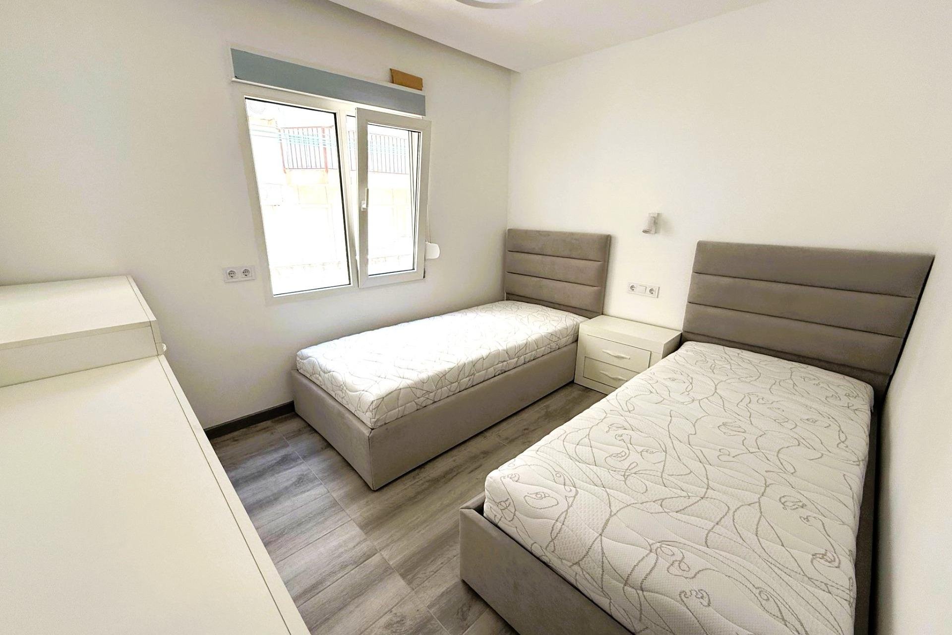 Revente - Duplex -
Torrevieja - Centro