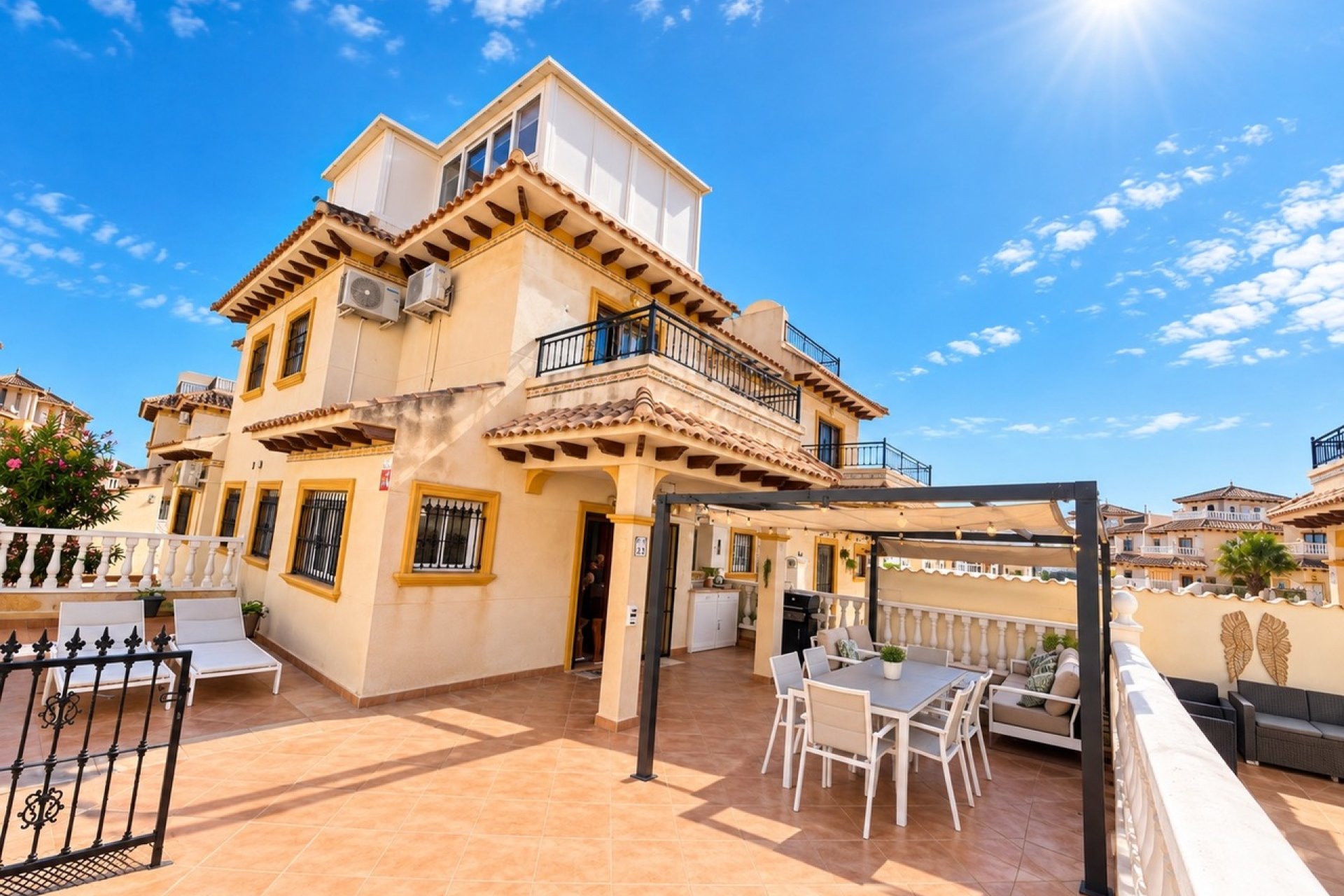 Revente - Maison de ville -
La Zenia - Costa Blanca